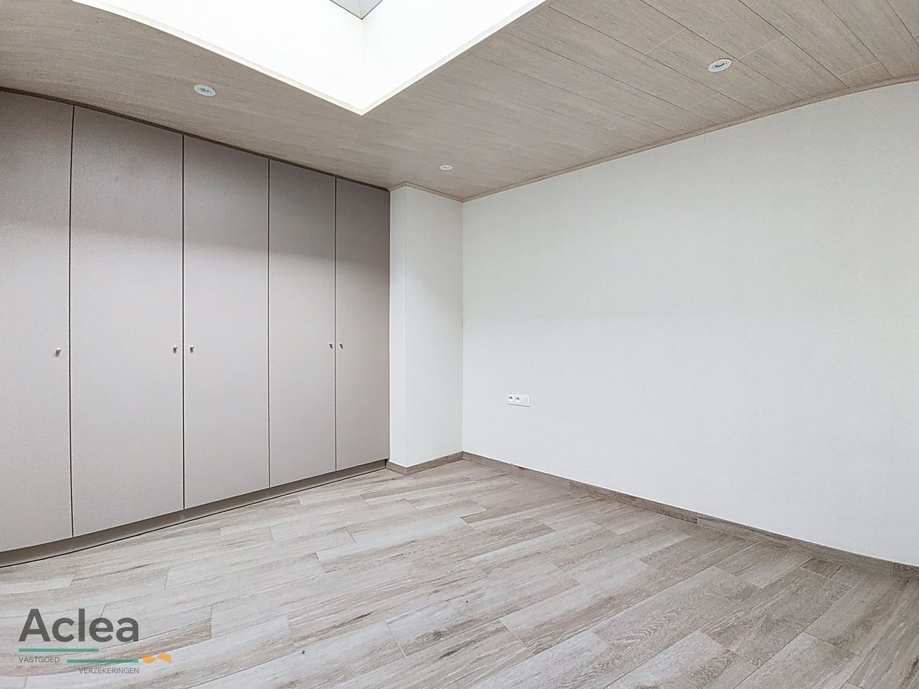 gelijkvloers appartement met terras en ruime tuin foto 9