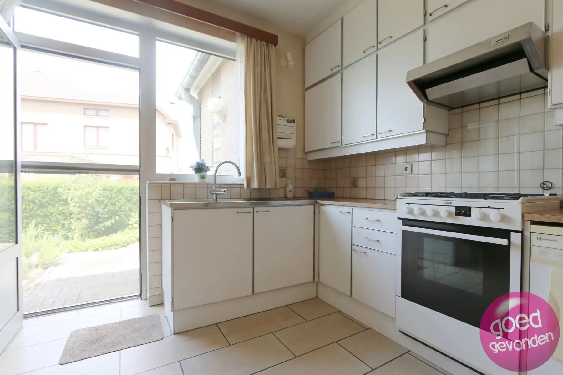 GELIJKVLOERSE WONING - 4 SLK - TUIN - GARAGE - CENTRAAL - RUST foto 13