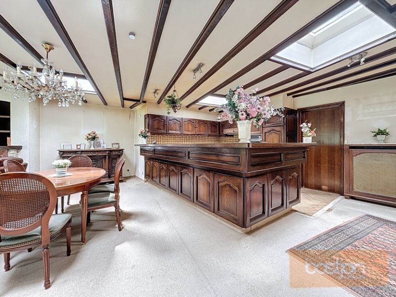 Te renoveren woning met tal van mogelijkheden in hartje Marke foto 8
