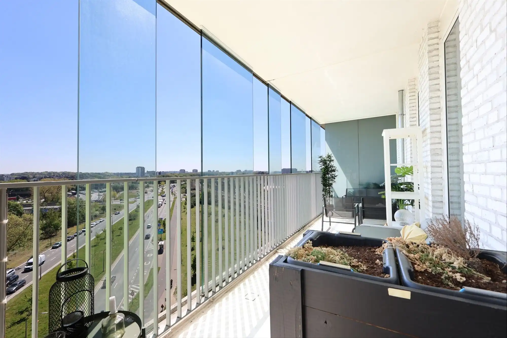 Lichtrijk 2-slaapkamerappartement met open uitzicht foto 5