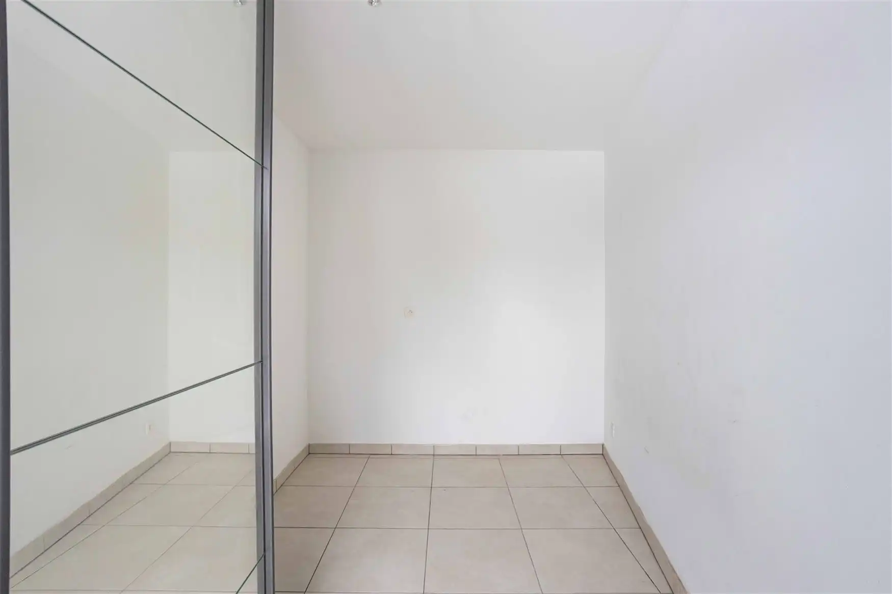 Gezellig appartement met tuin en garage in Merelbeke. foto 9