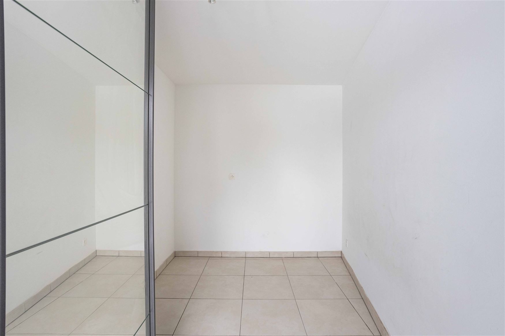 Gezellig appartement met tuin en garage in Merelbeke. foto 9