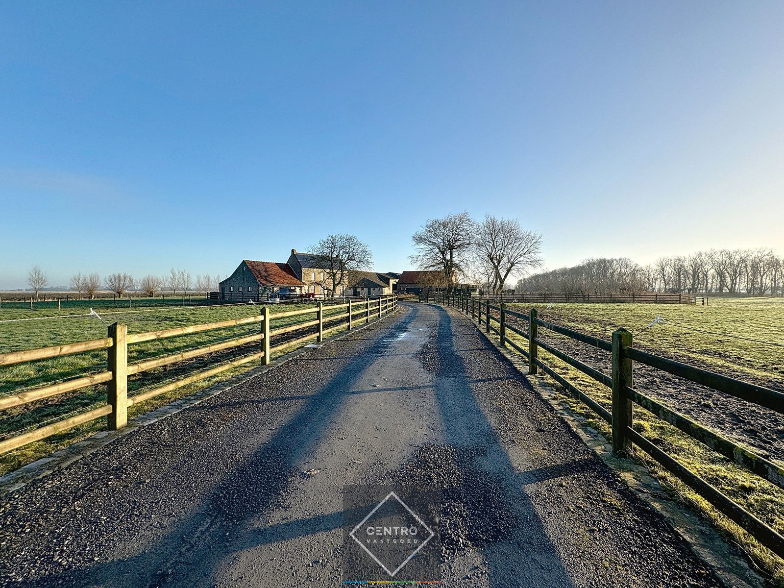 UNIEK gelegen hoeve op TOPligging te Zuienkerke! foto 4