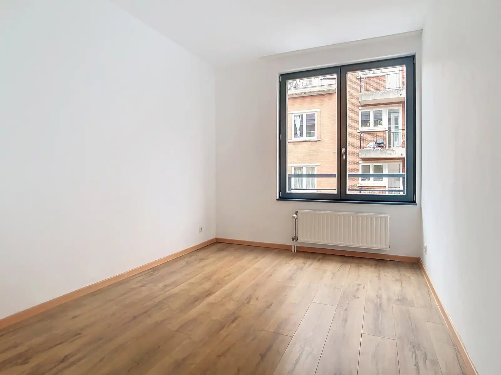 Instapklaar appartement met 2 slaapkamers foto 13