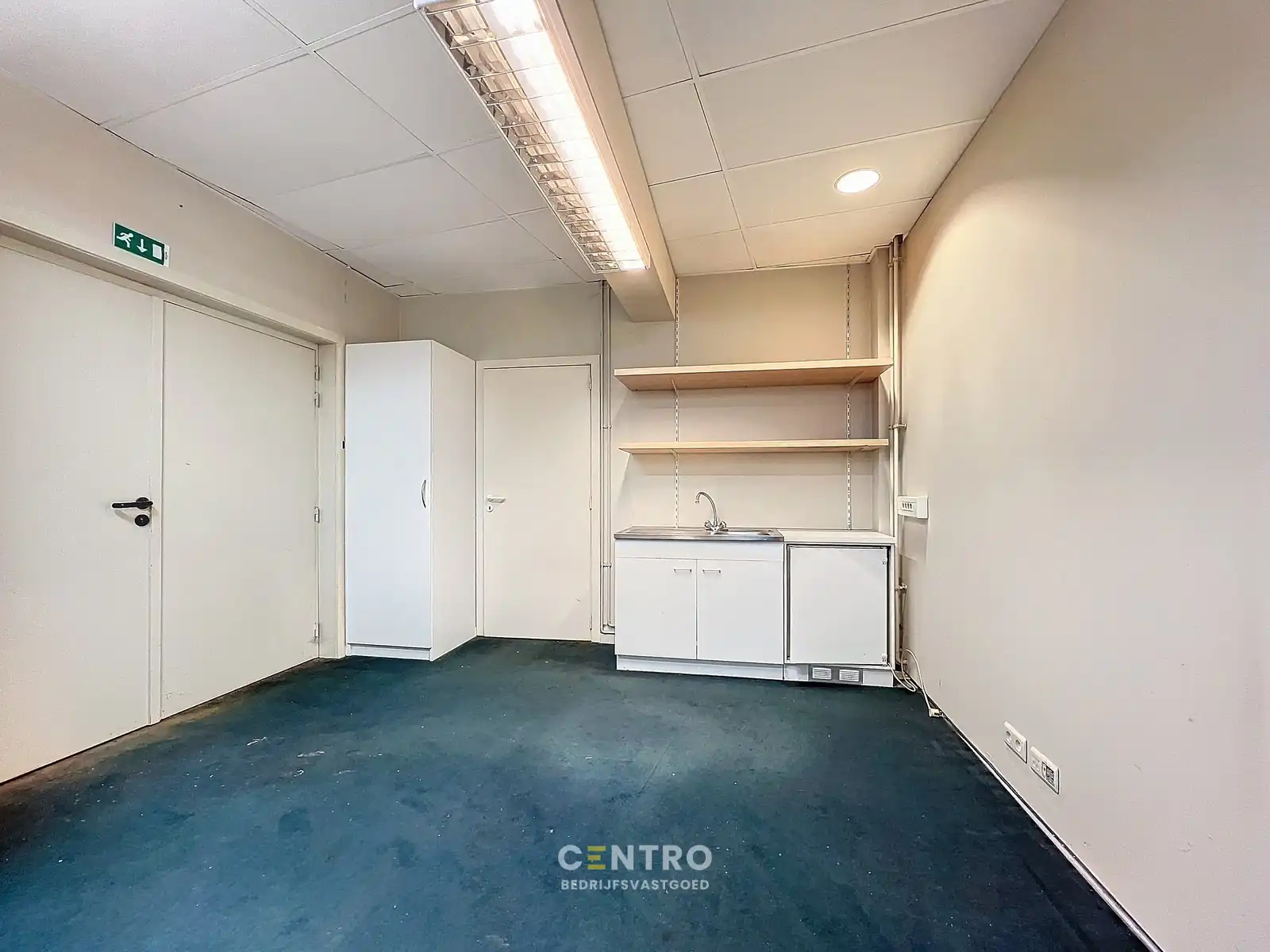 Winkelruimte van ± 212 m² te Roeselare - dicht bij de Grote Markt aan héél AANTREKKELIJKE prijs! foto 10