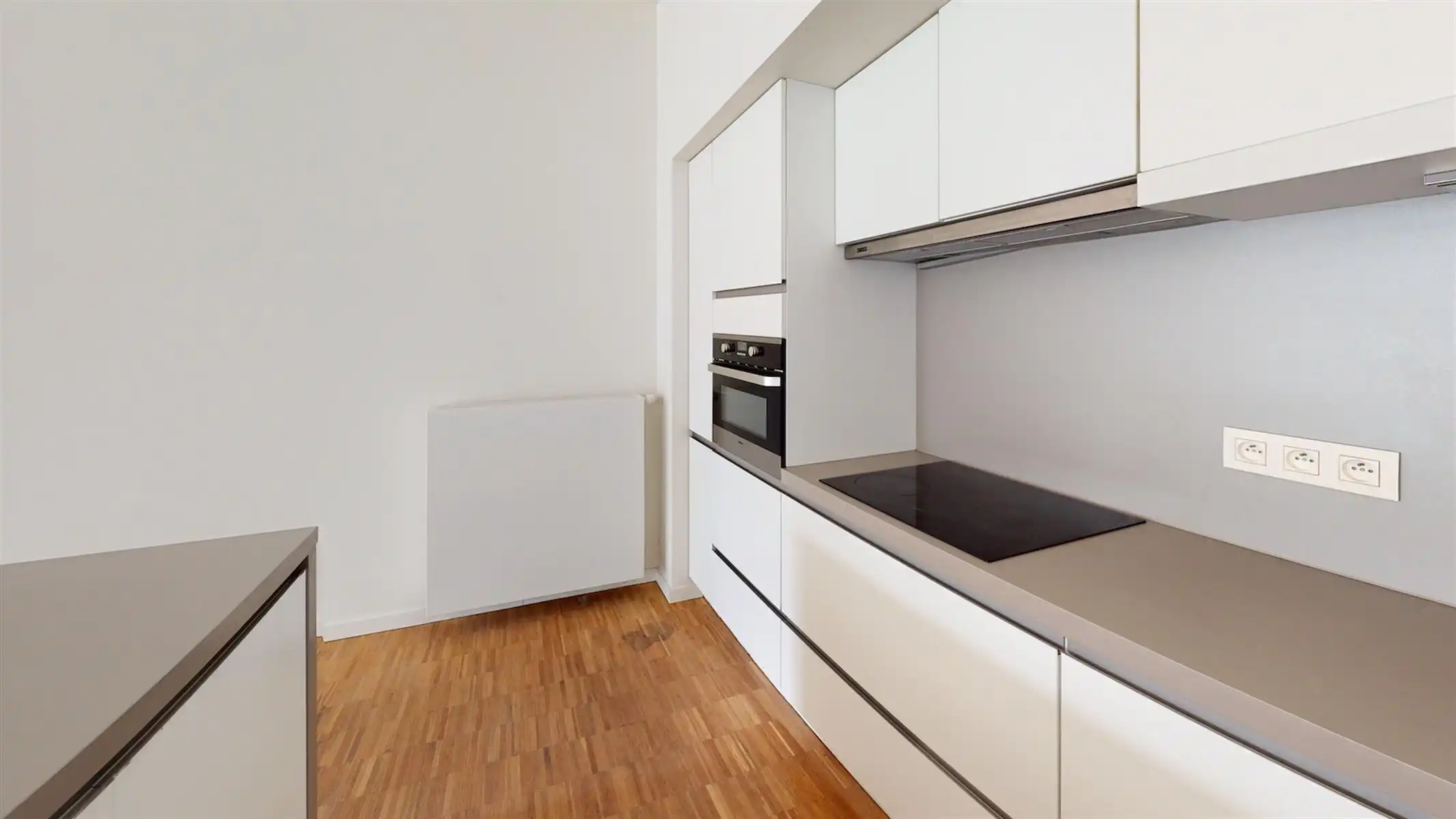 ANTWERPEN - Royaal appartement in een kleinschalig gebouw foto 8