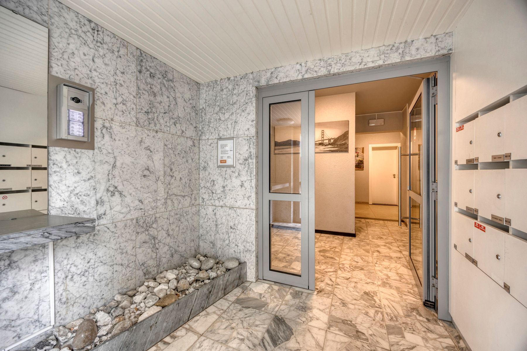 Appartement met 2 slaapkamers, 2 terrassen en berging foto 18