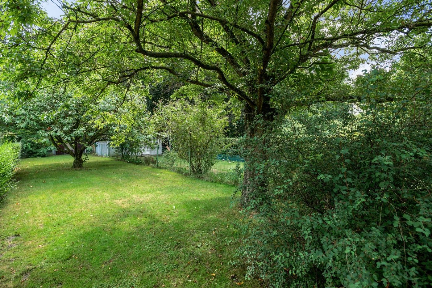 Top gelegen, grote woning met gigantische inpandige garage en diepe tuin in centrum Kapellen foto 30