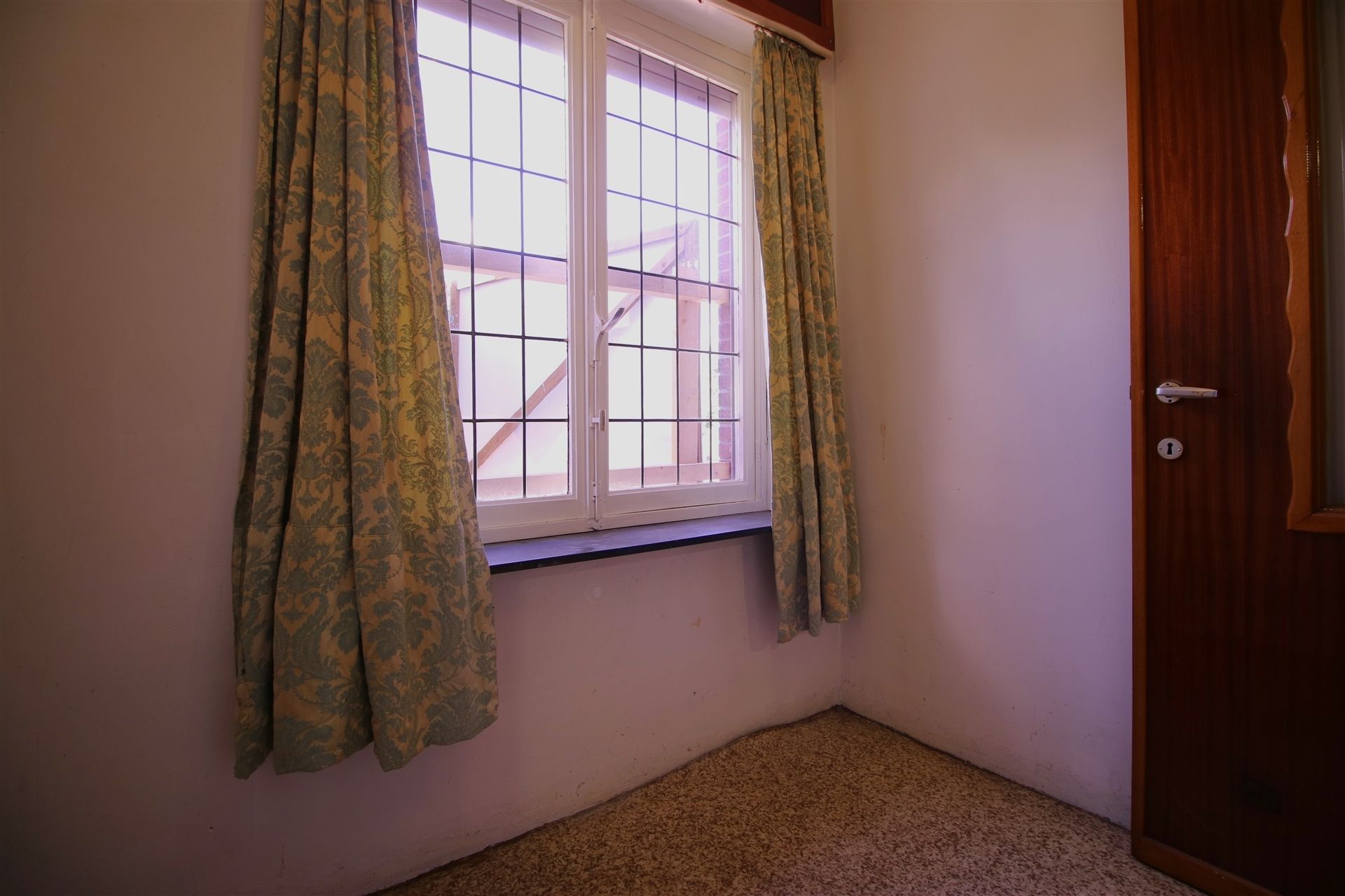Te renoveren woning HOB in doodlopende straat foto 22