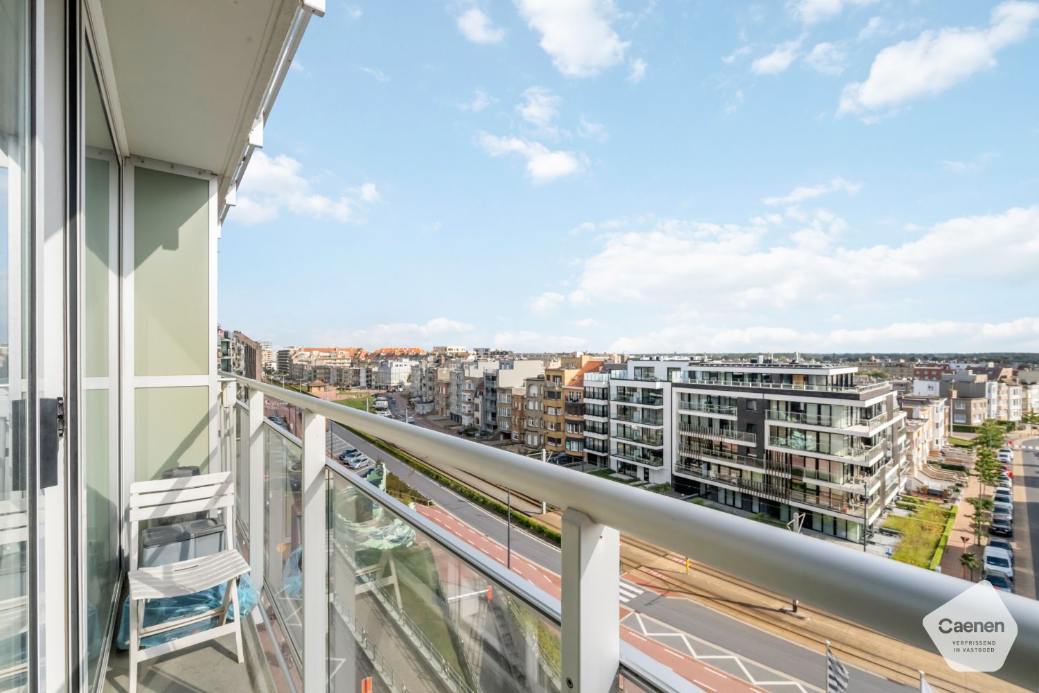 Zongericht twee slaapkamer appartement op een zucht van de Zeedijk foto 12