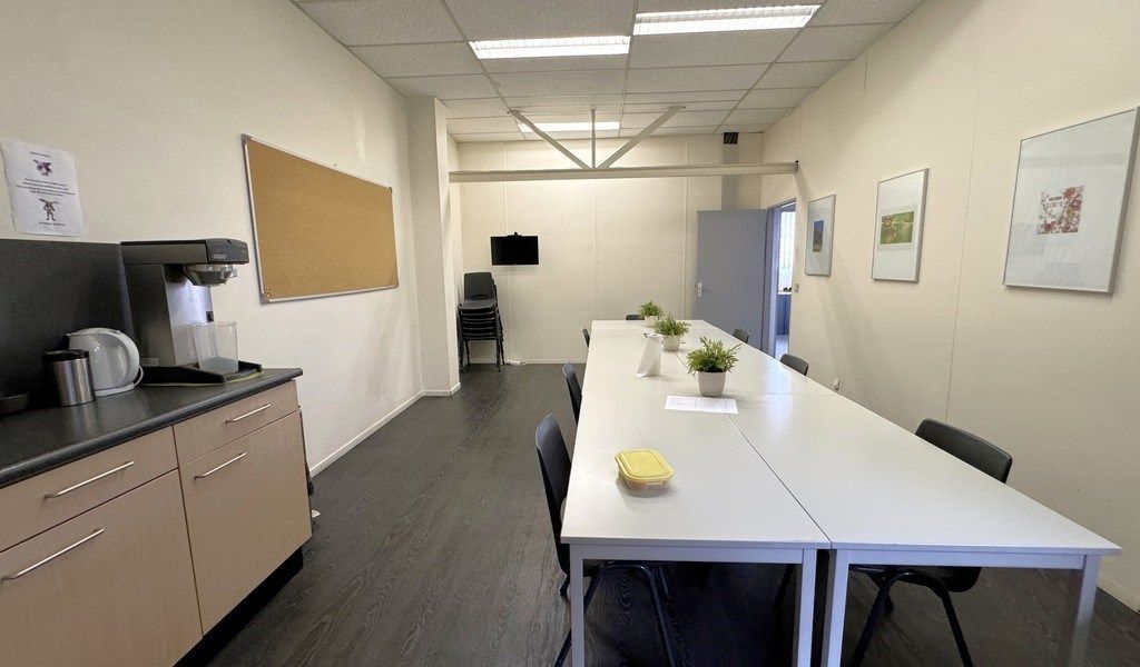 Magazijn met kantoor te huur nabij N120 in Wijnegem foto 7