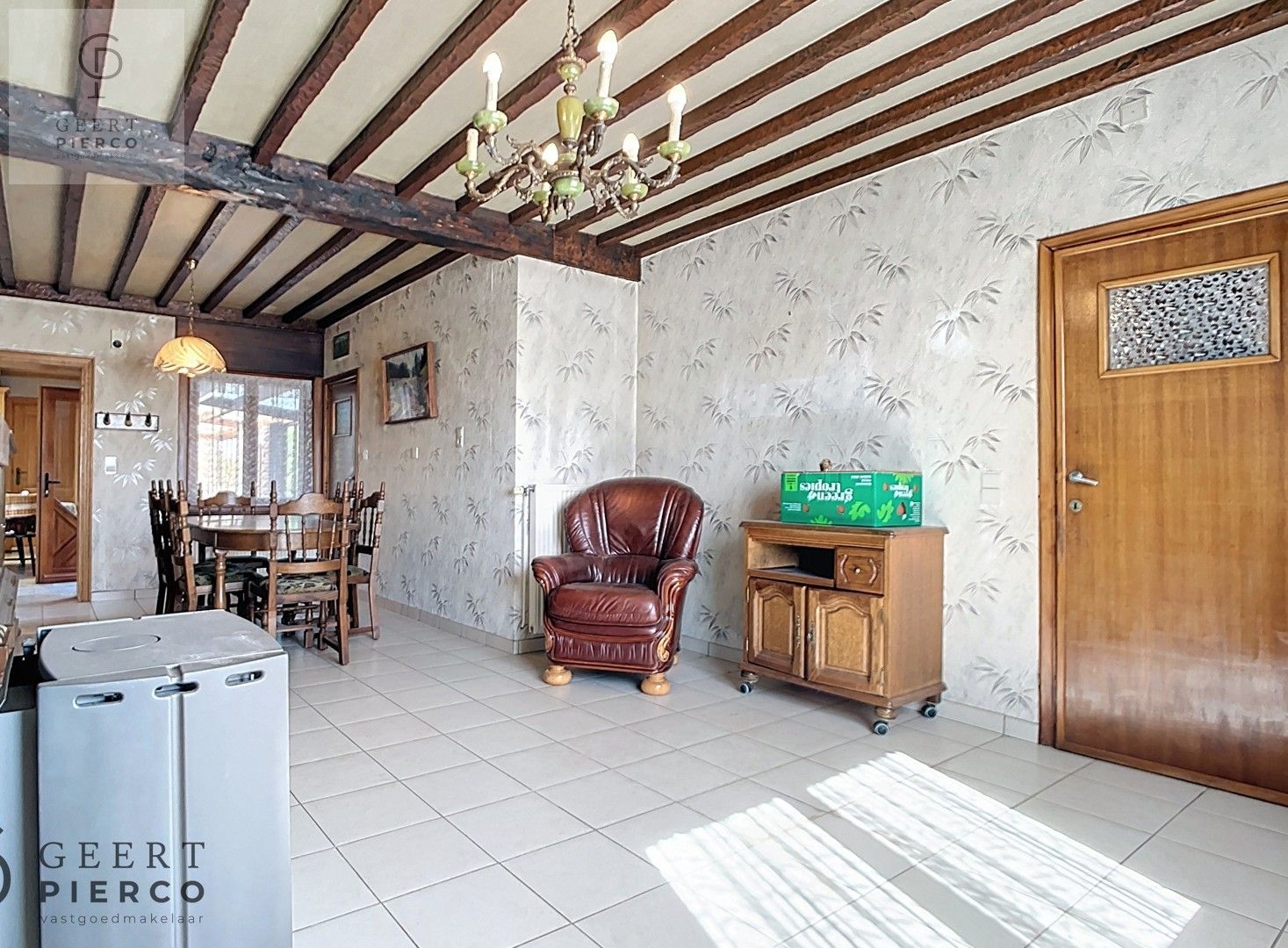 Op te frissen woning op ruim perceel midden in de natuur foto 4