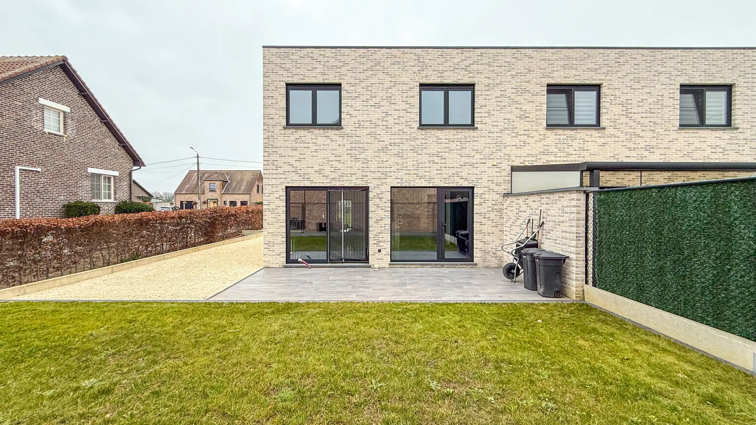 Instapklare nieuwbouwwoning met 3slaapkamers en onder 2% RR! foto 36