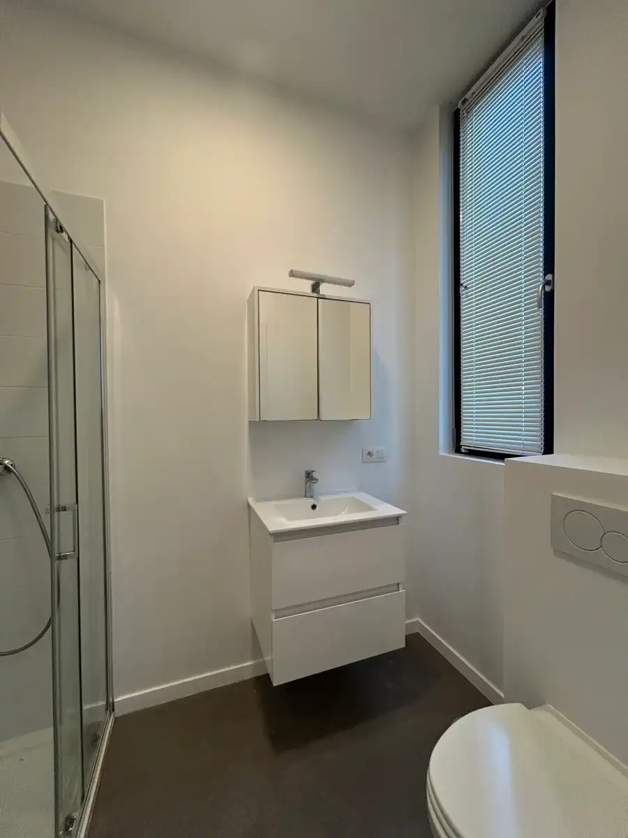 Studentenkamer met ruime badkamer foto 6