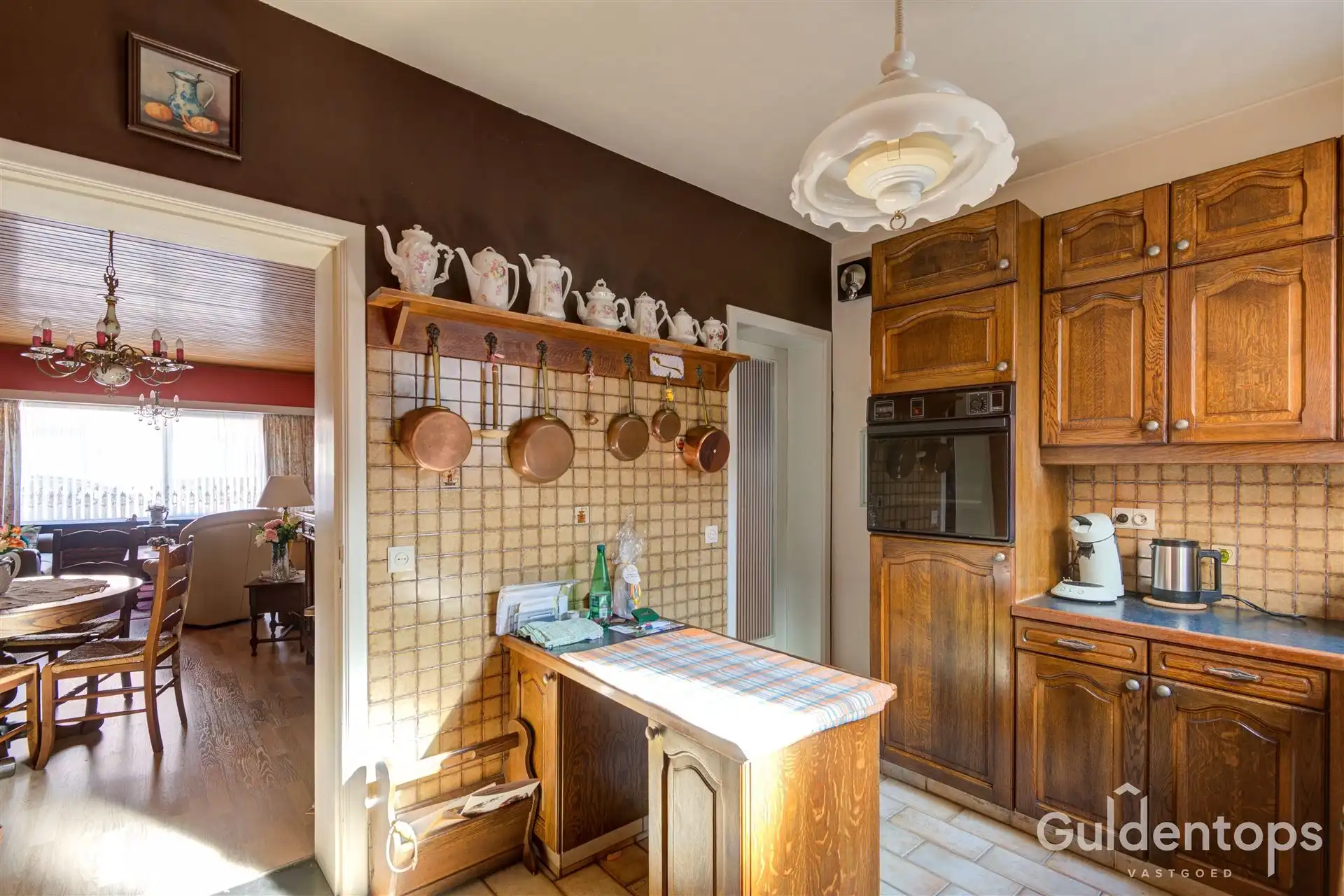 Zeer goed gelegen rijwoning foto 15