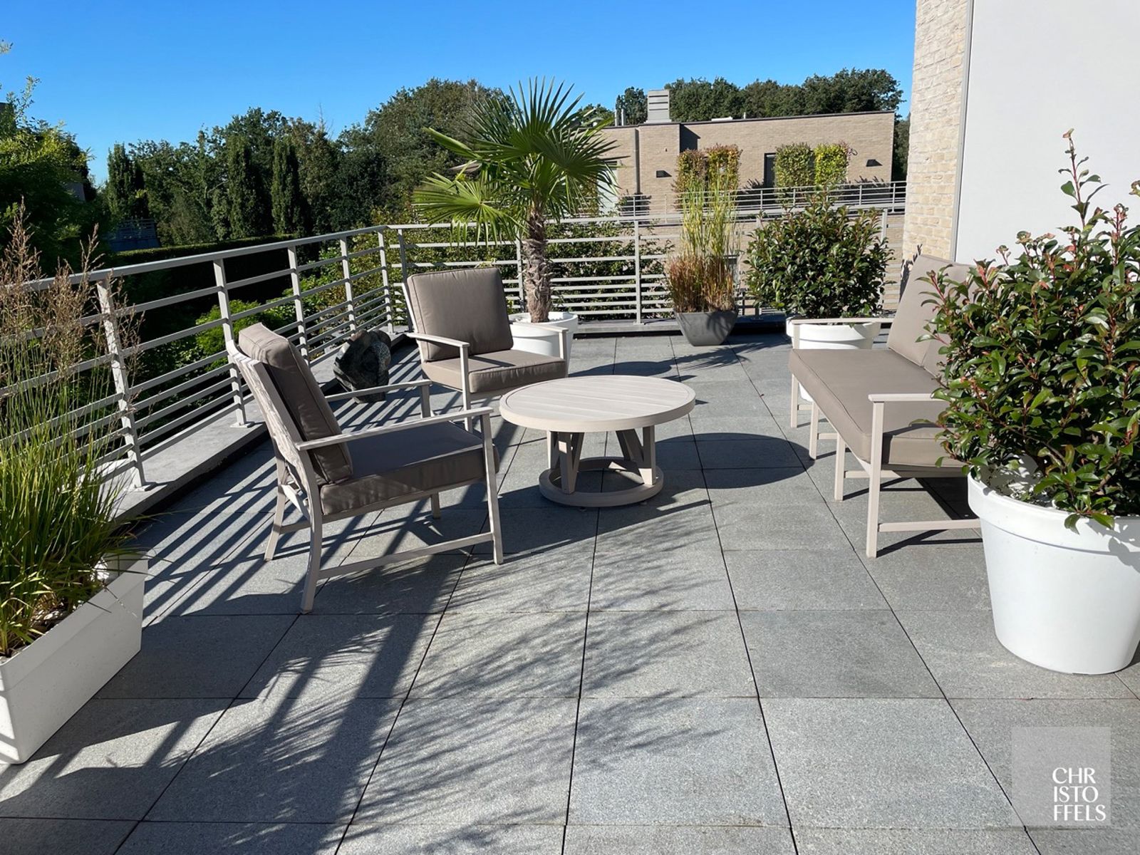 Exclusief penthouse (230m²) met omringend terras (200m²), buitenzwembad en fitnessruimte!  foto 14