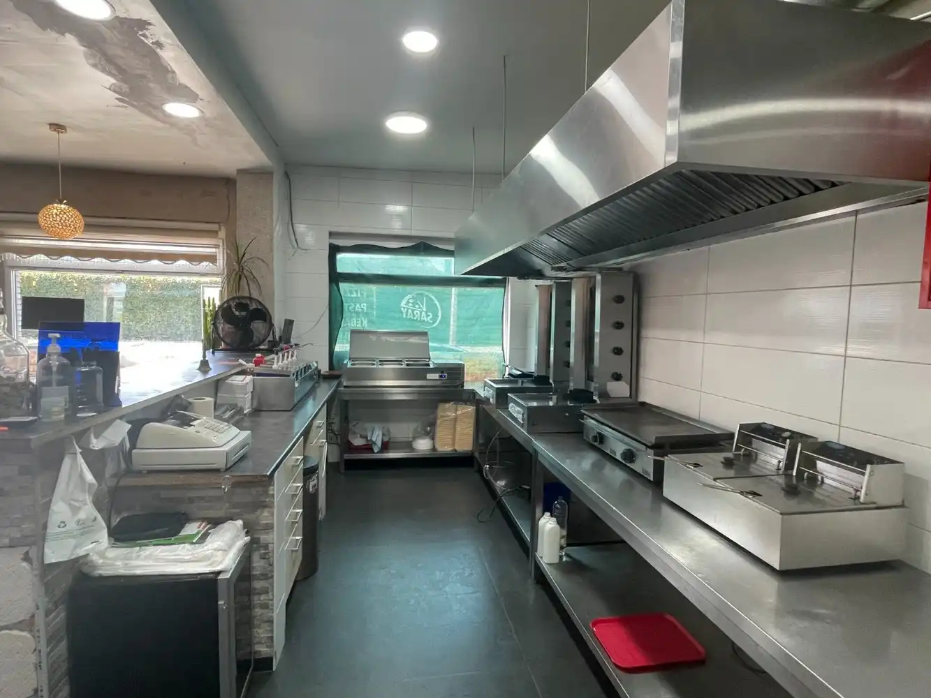 Handelspand met ruim duplexappartement op zichtbare locatie in Herent foto 3