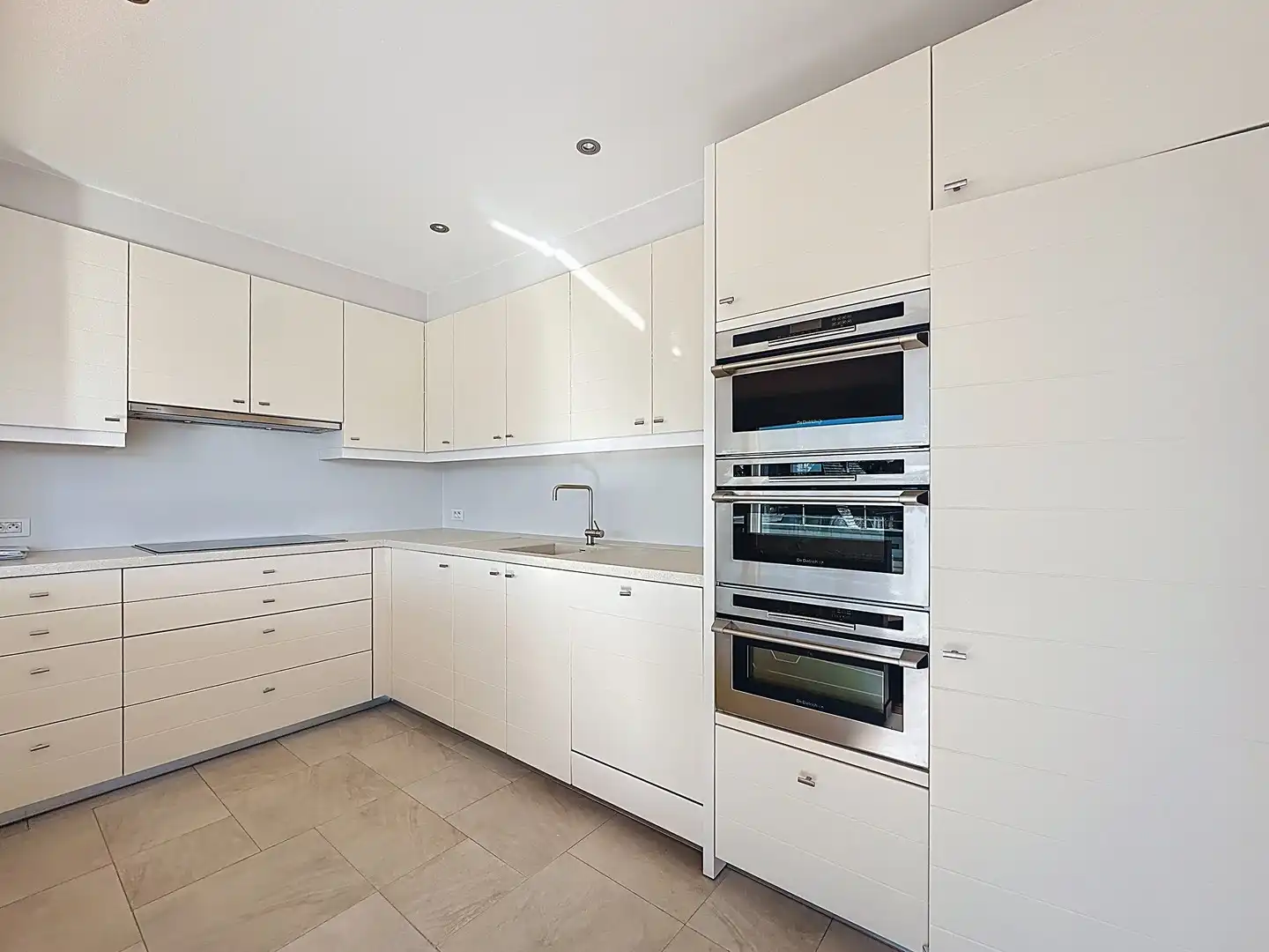 Instapklaar topappartement met royaal zonneterras kortbij zee. foto 8