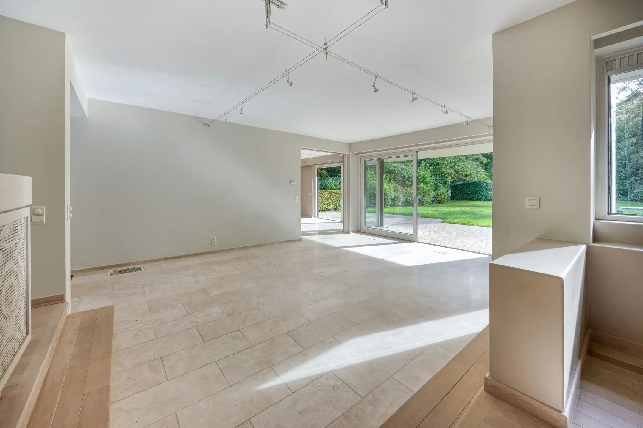 Seventiesvilla met zwembad en wellnessruimte in het groen  foto 11