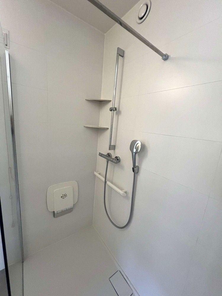 Instapklare, gerenoveerde serviceflat in een rustige en groene omgeving foto 10