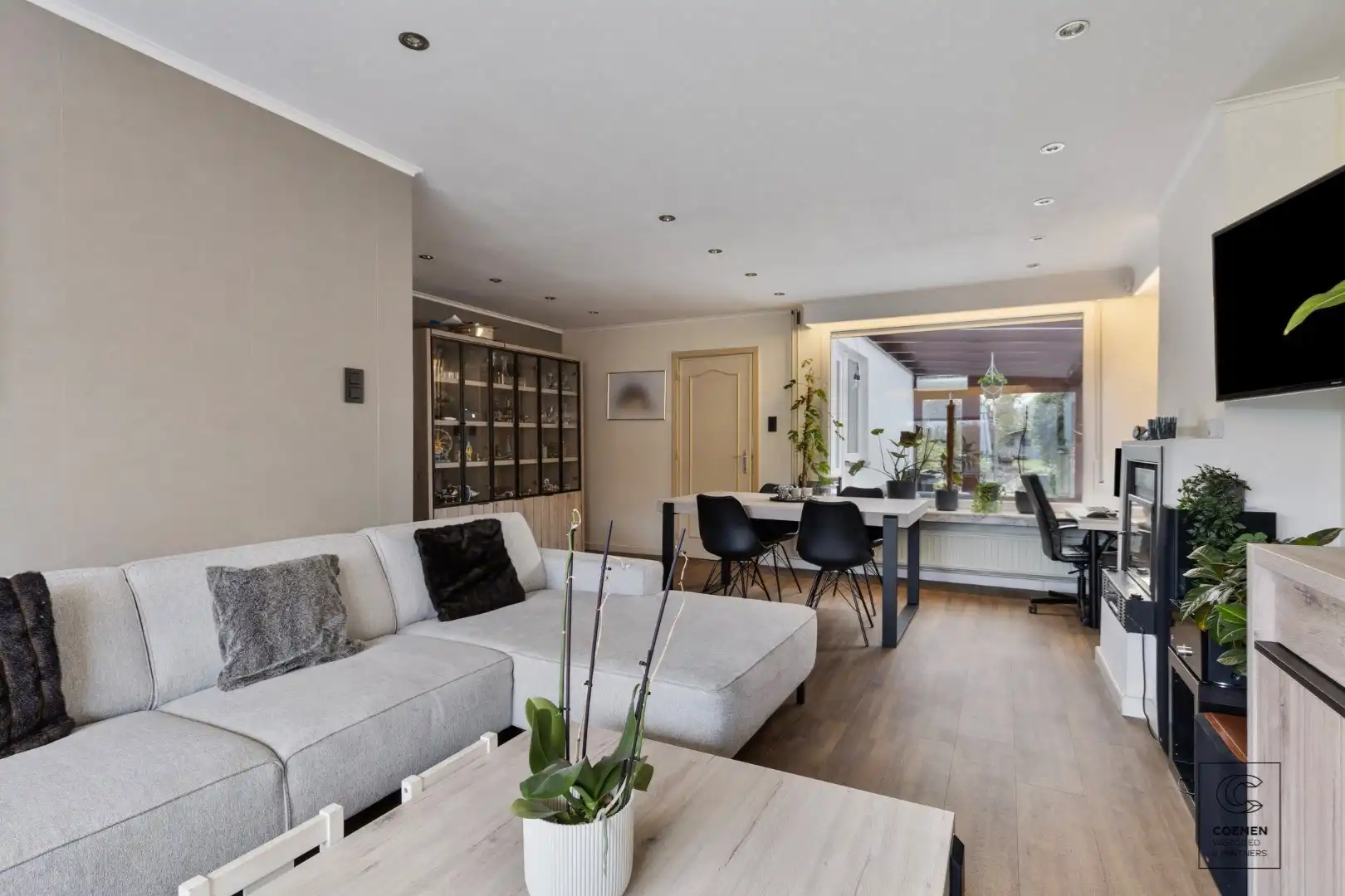 Knusse woning met 3 slaapkamers en een bewoonbare oppervlakte van 135 m², gelegen in Geel, met een prachtige tuin! foto 4