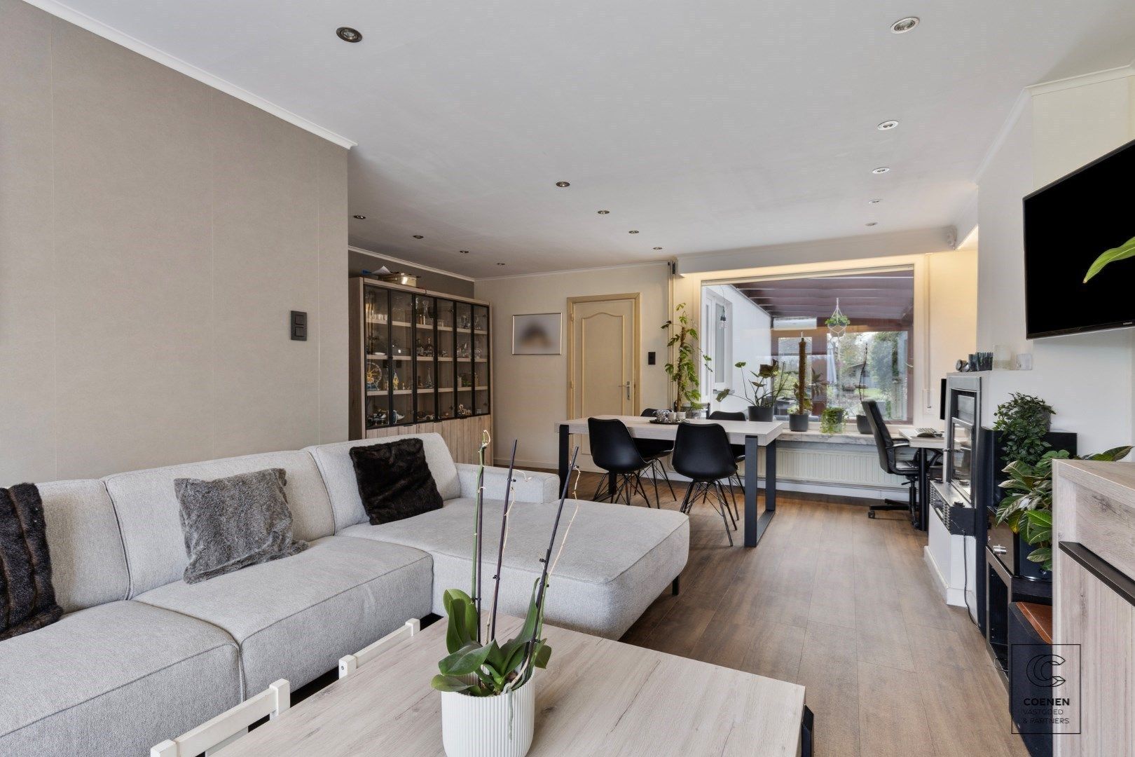 Knusse woning met 3 slaapkamers en een bewoonbare oppervlakte van 135 m², gelegen in Geel, met een prachtige tuin! foto 4