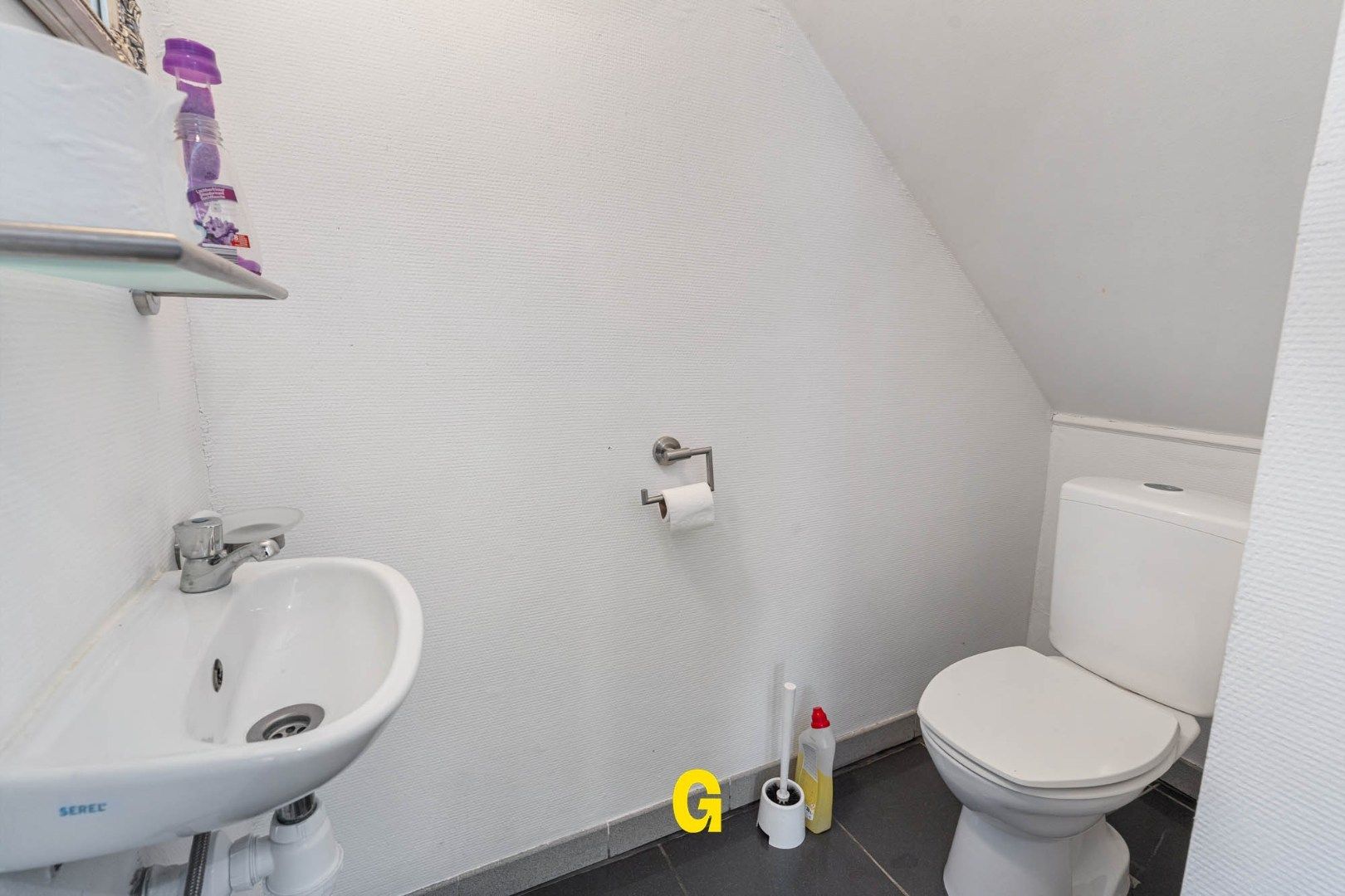 Verzorgde half-vrijstaande woning van degelijke kwaliteit, in een doodlopende kindvriendelijke straat in het mooie Romershoven foto 16