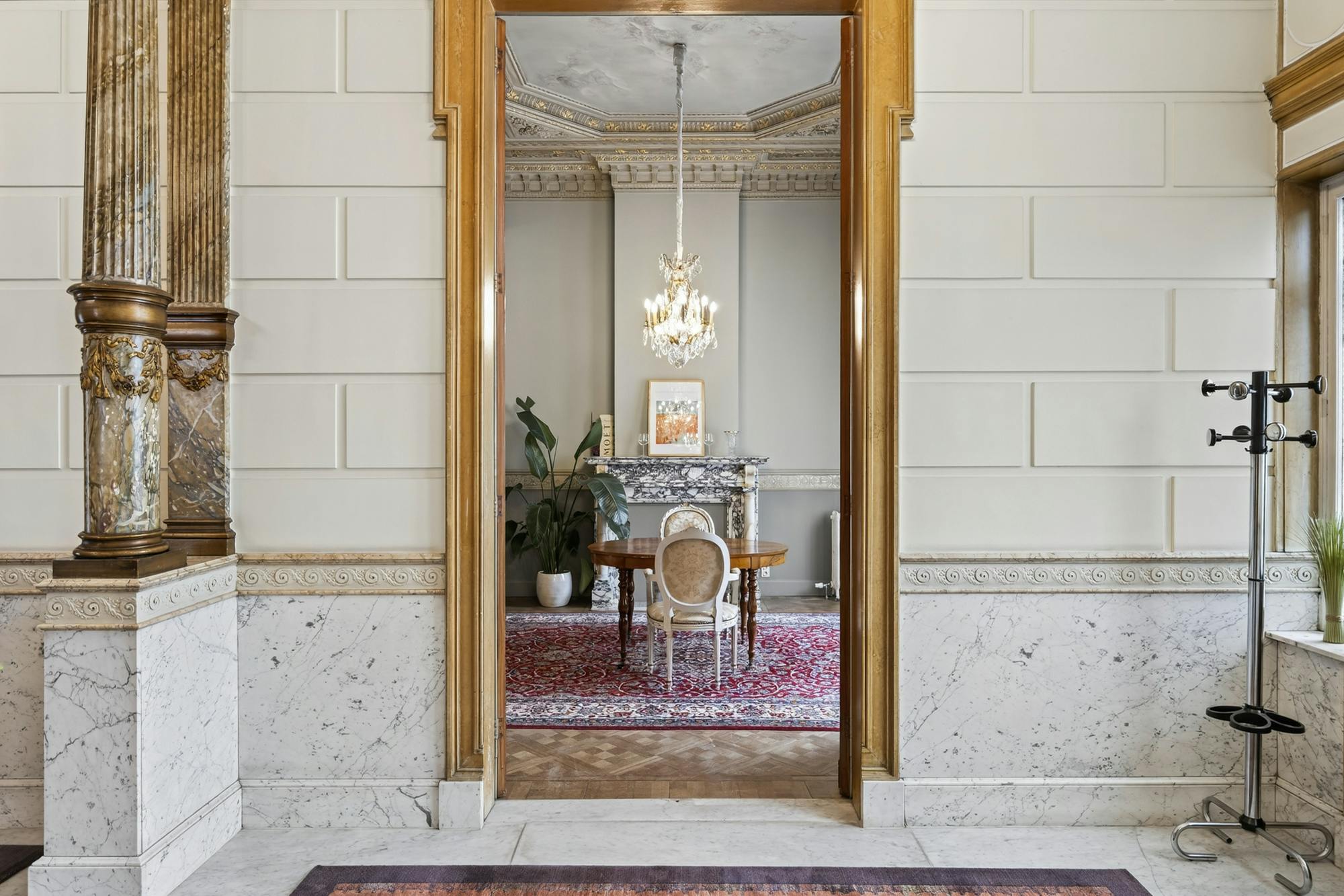 Karaktervolle herenhuis met polyvalent karakter in Terhagen foto 3