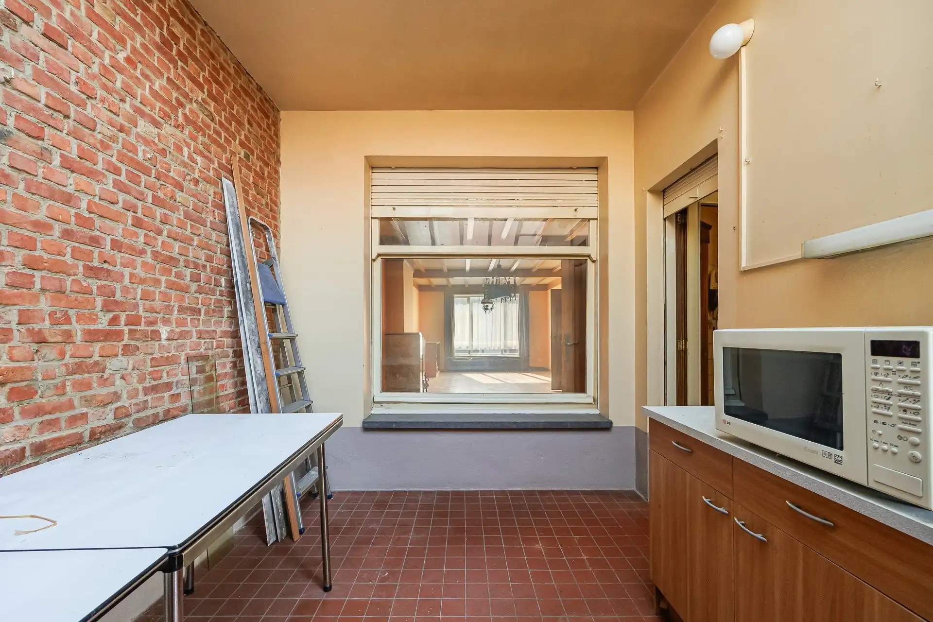 Woning met veel potentieel in rustige straat in Deurne-Oost foto 12