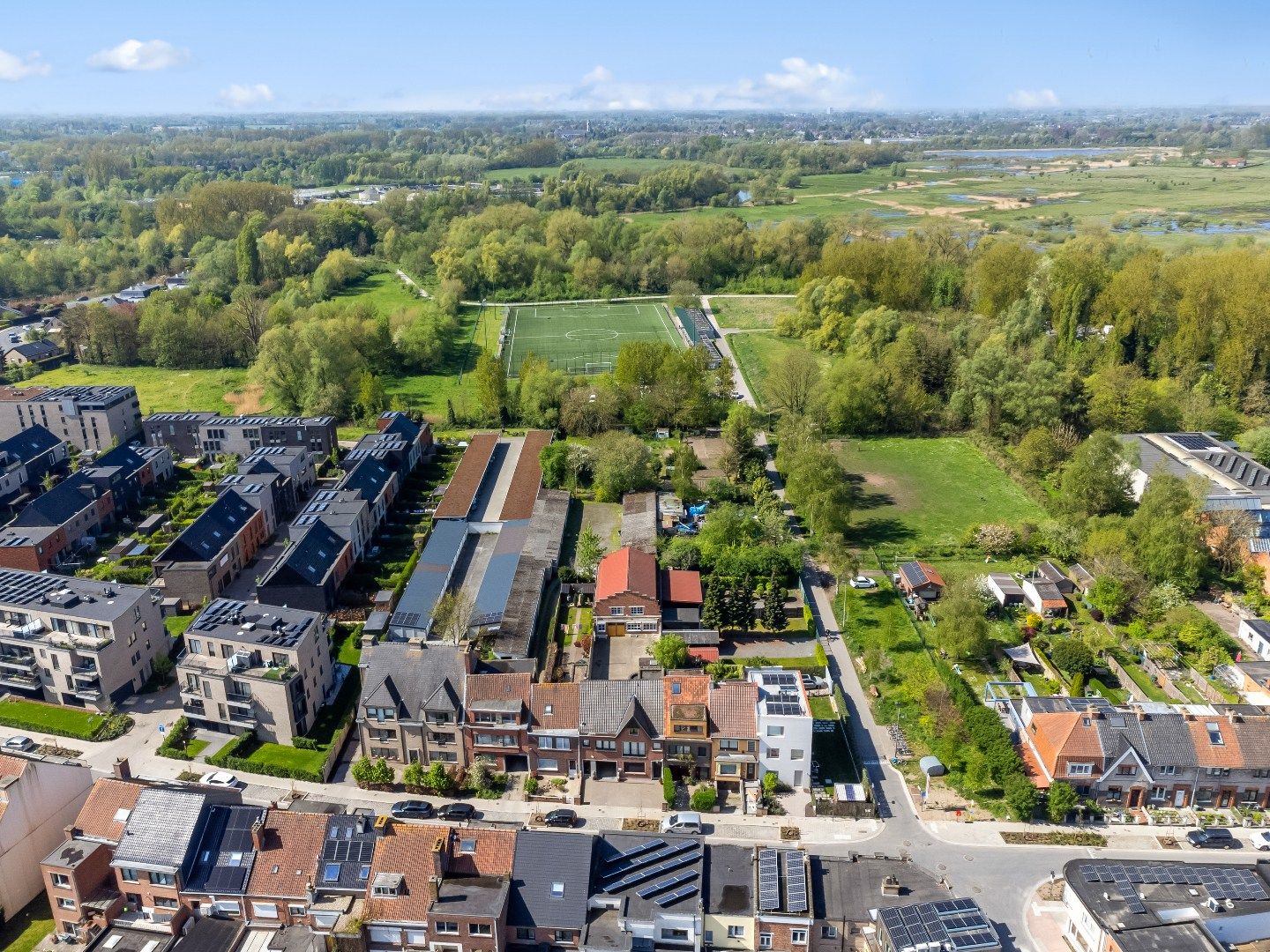 Veelzijdige eigendom met opslagruimte, werkplek en woongelegenheid in Gent foto 5