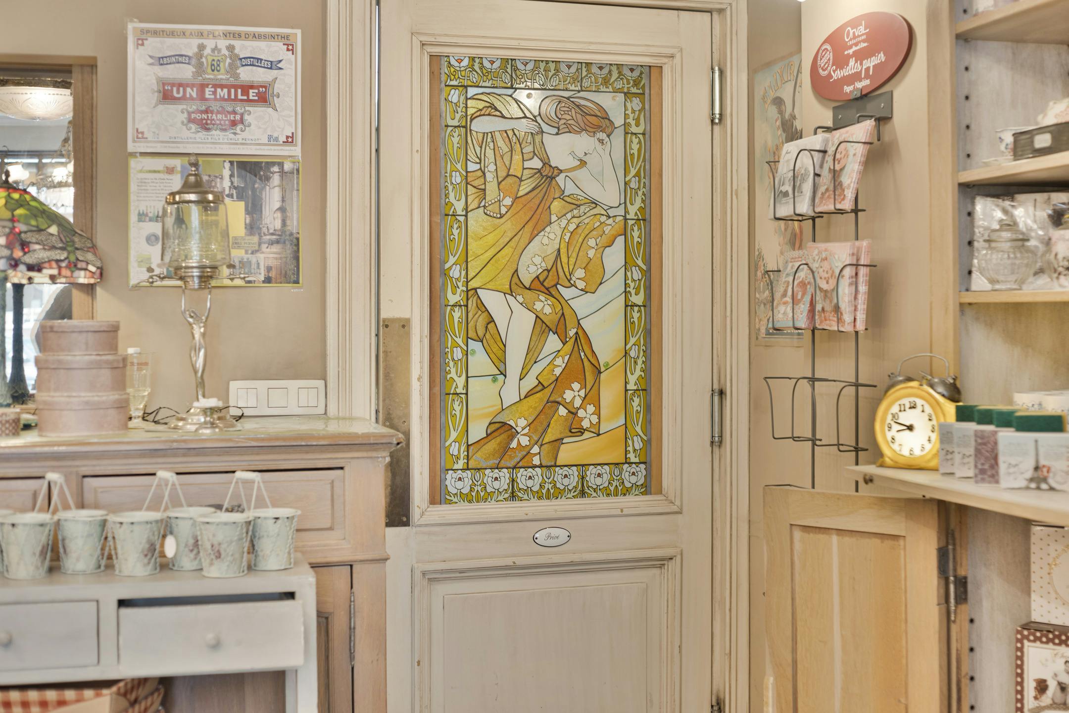 Charmant gerenoveerde B&B met woonst, winkel en handelsfonds foto 4
