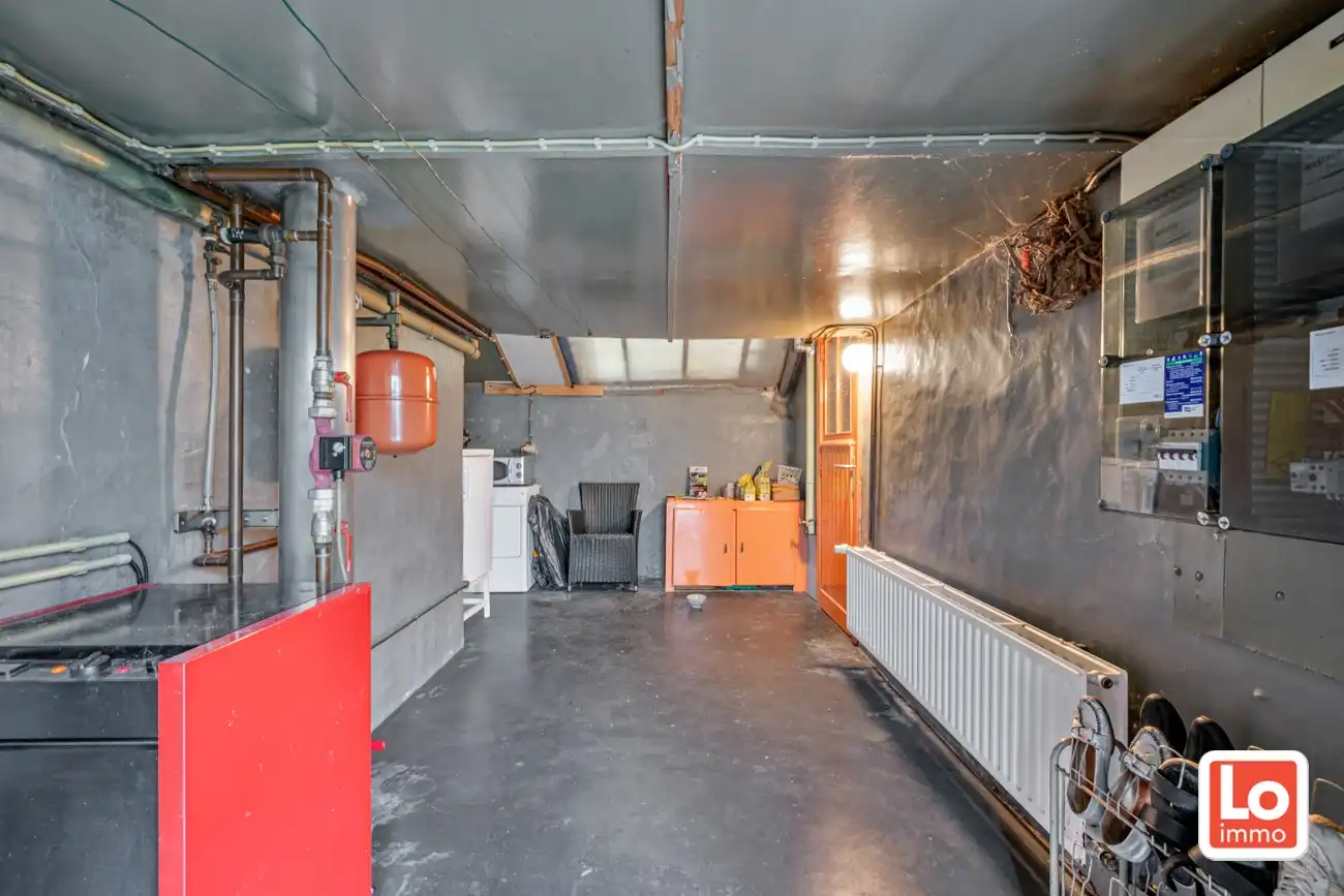 VERKOCHT! Te renoveren open bebouwing op een makkelijk bereikbare locatie in Beervelde. foto 13