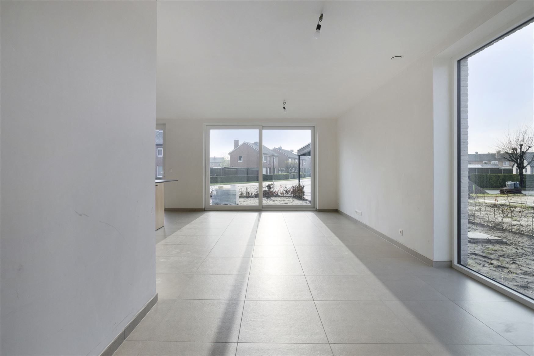 Ruime nieuwbouwwoning foto 4