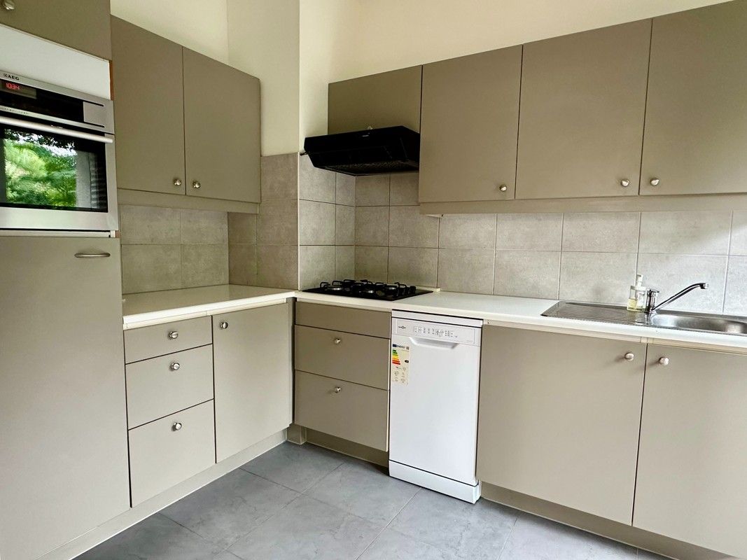 Lichtrijk 1-slaapkamer hoekappartement met zicht op groen - ideaal voor starters of als investering! foto 7