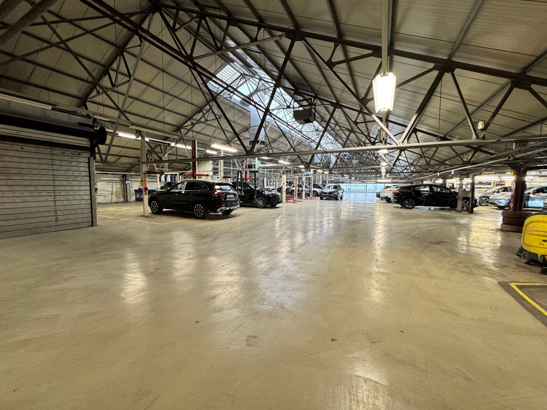 Strategische zichtlocatie te huur te Antwerpen!  foto 7