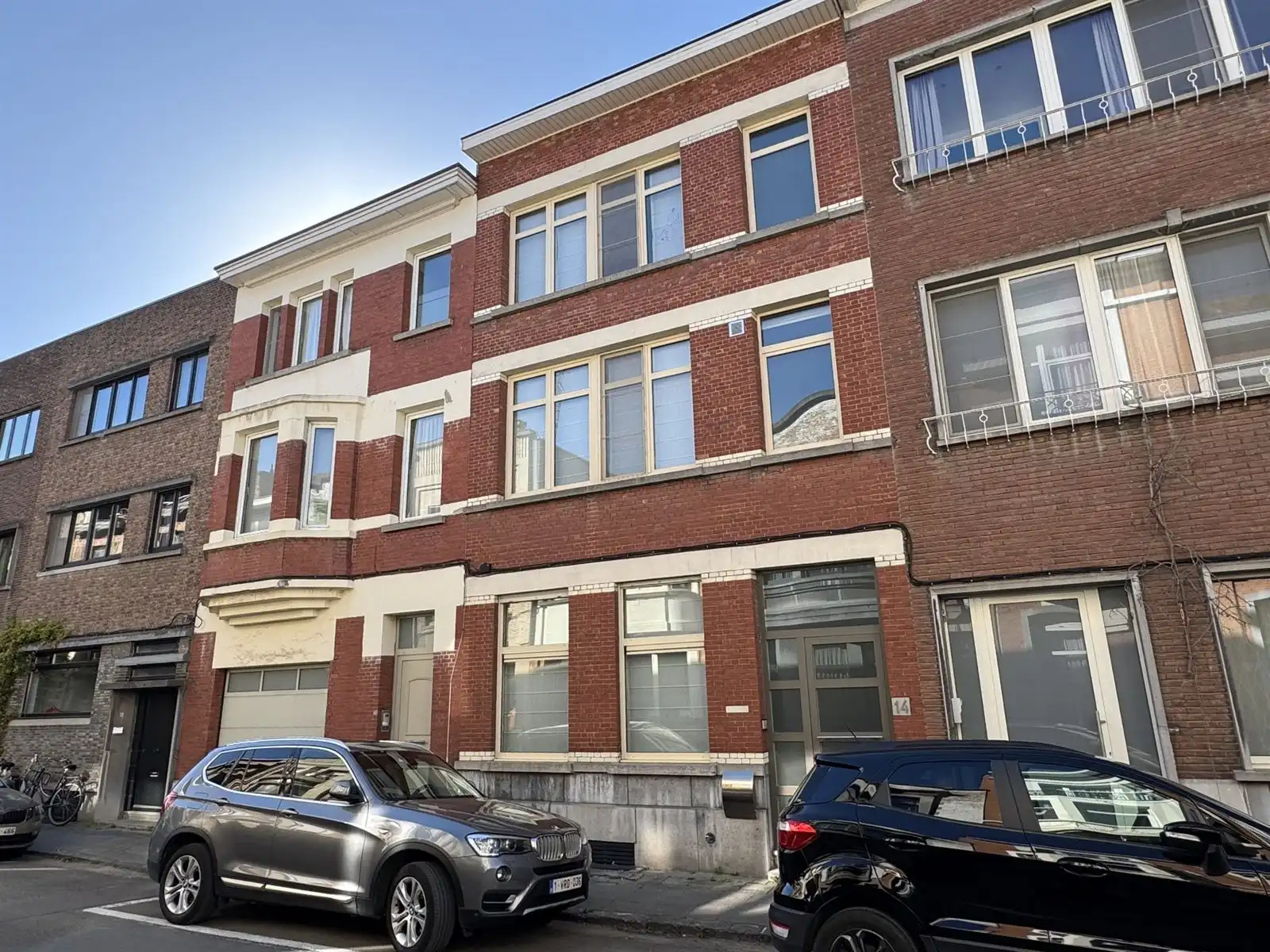 Karaktervol herenhuis foto {{pictureIndex}}