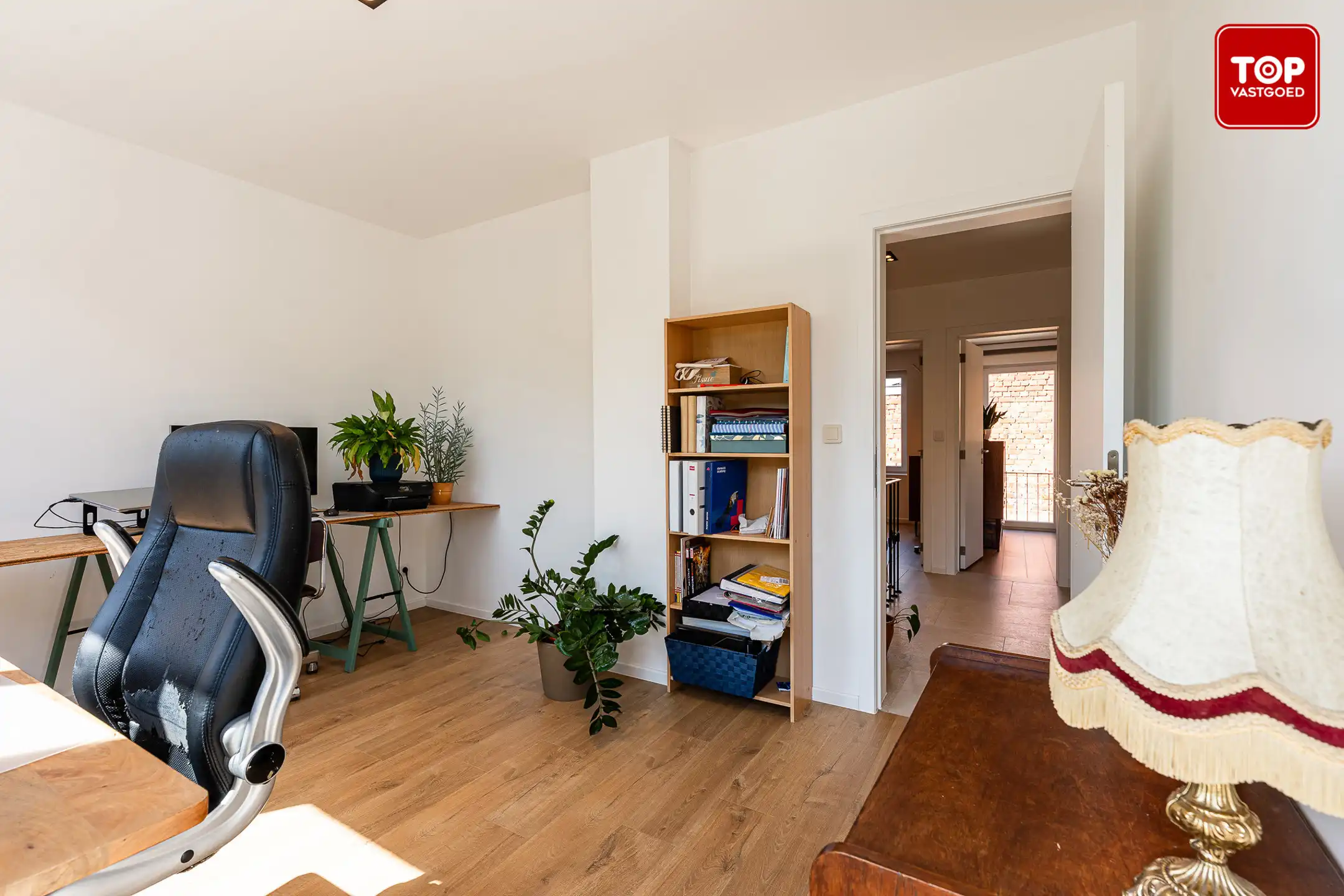 Totaal gerenoveerde woning (2021) met 4 slaapkamers. foto 23