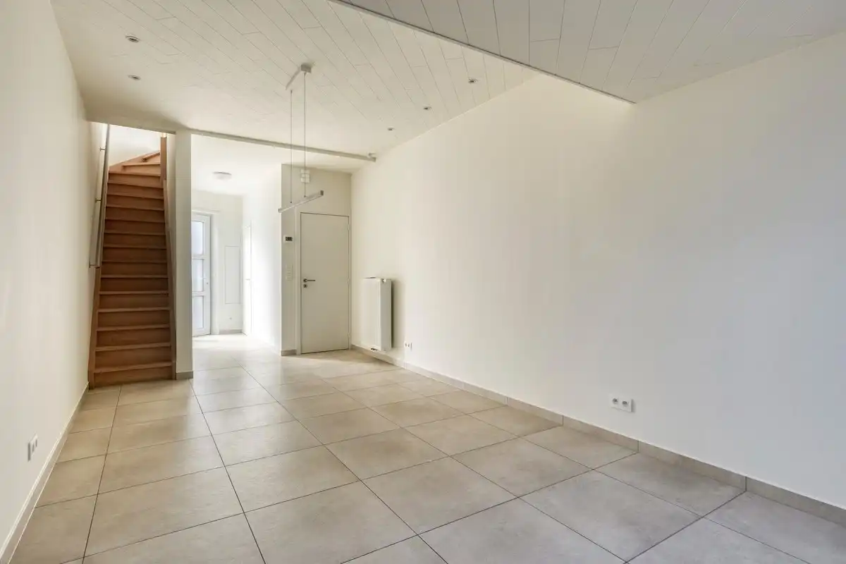 Gerenoveerde woning met 3 slaapkamers! foto 5