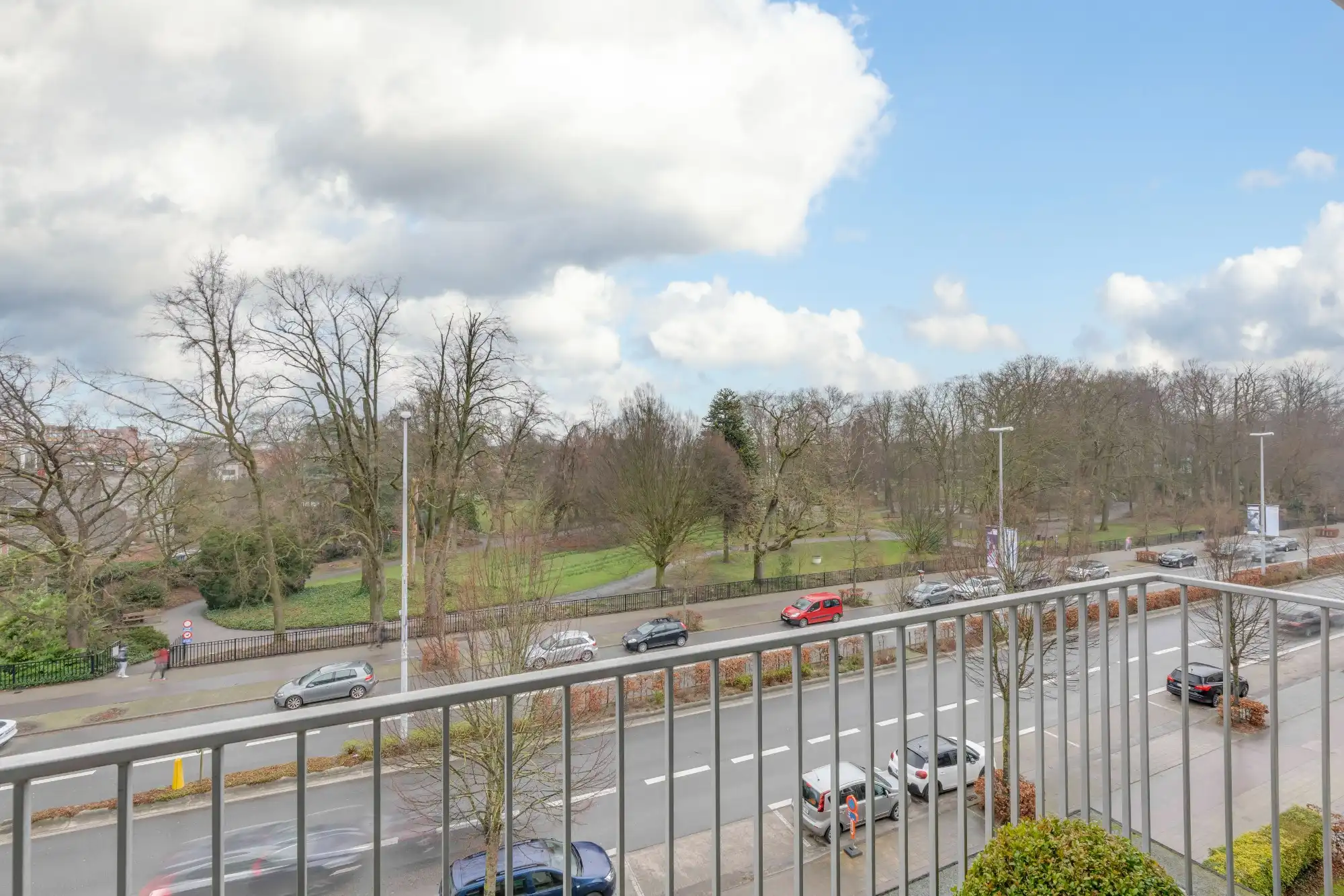 Welgelegen, stijlvol en lichtrijk appartement op wandelafstand van de Grote Markt foto 12