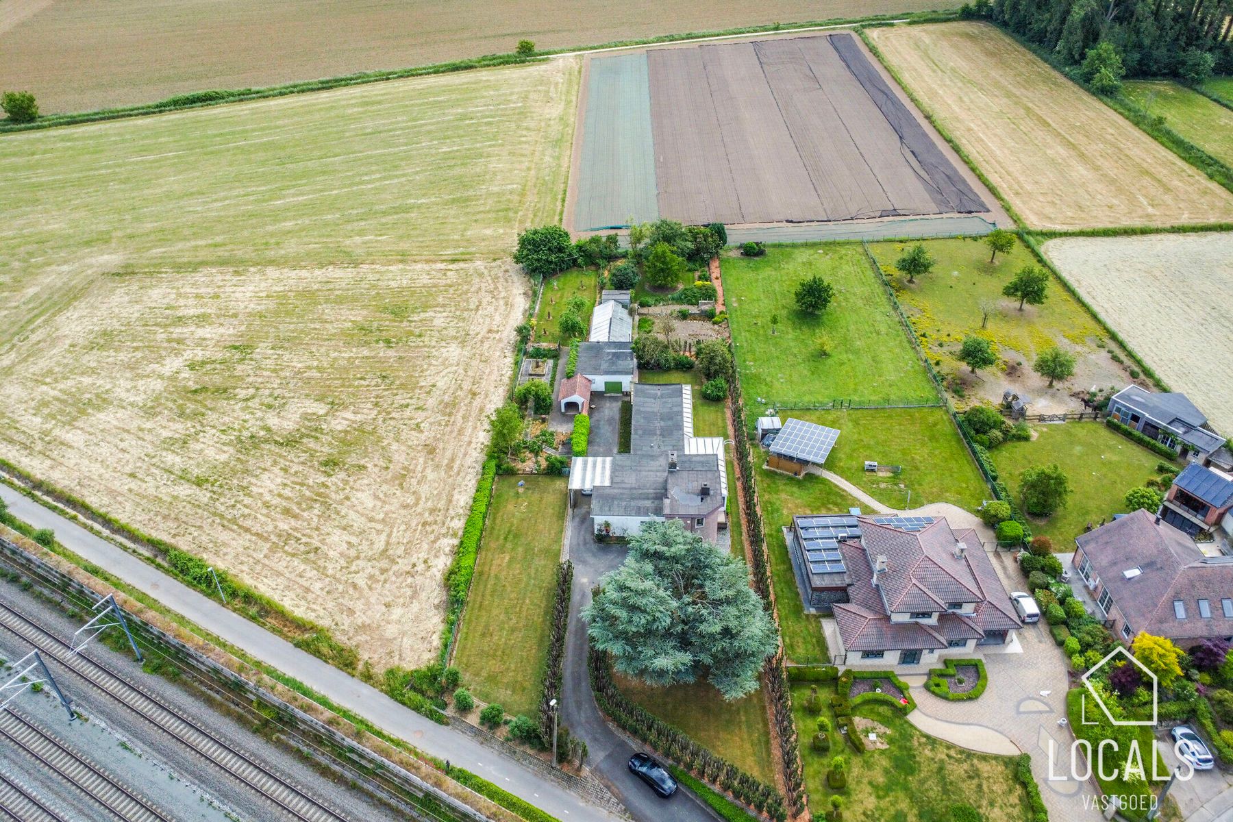 Hoofdfoto van de publicatie: Villa op groot, zuidgericht perceel in Wambeek (Ternat)