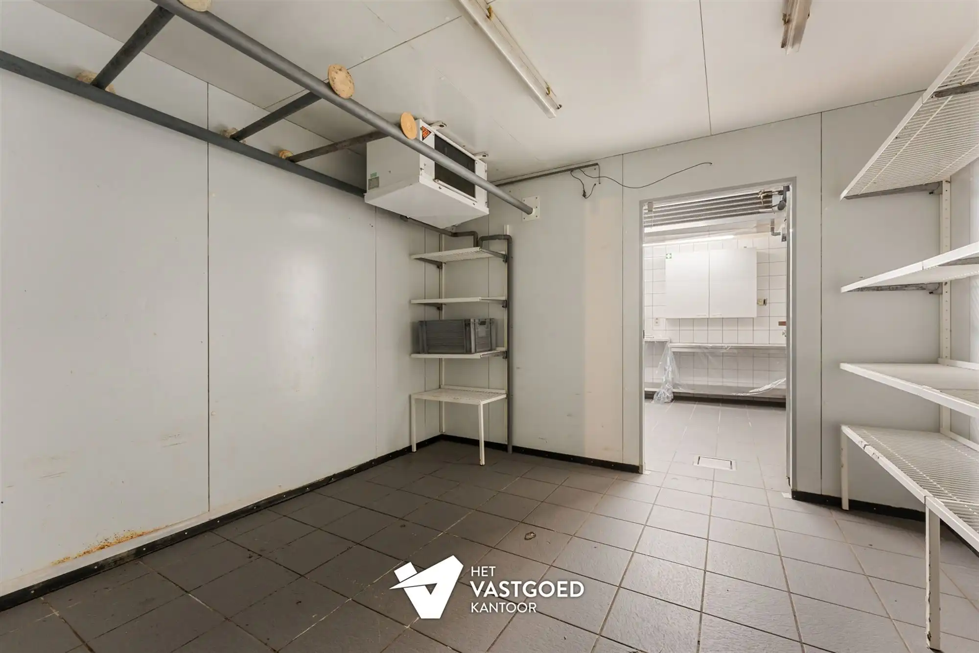 ZEER RUIM PAND (CA 550M2) MET APPARTEMENT 3 SLAAPKAMERS foto 6