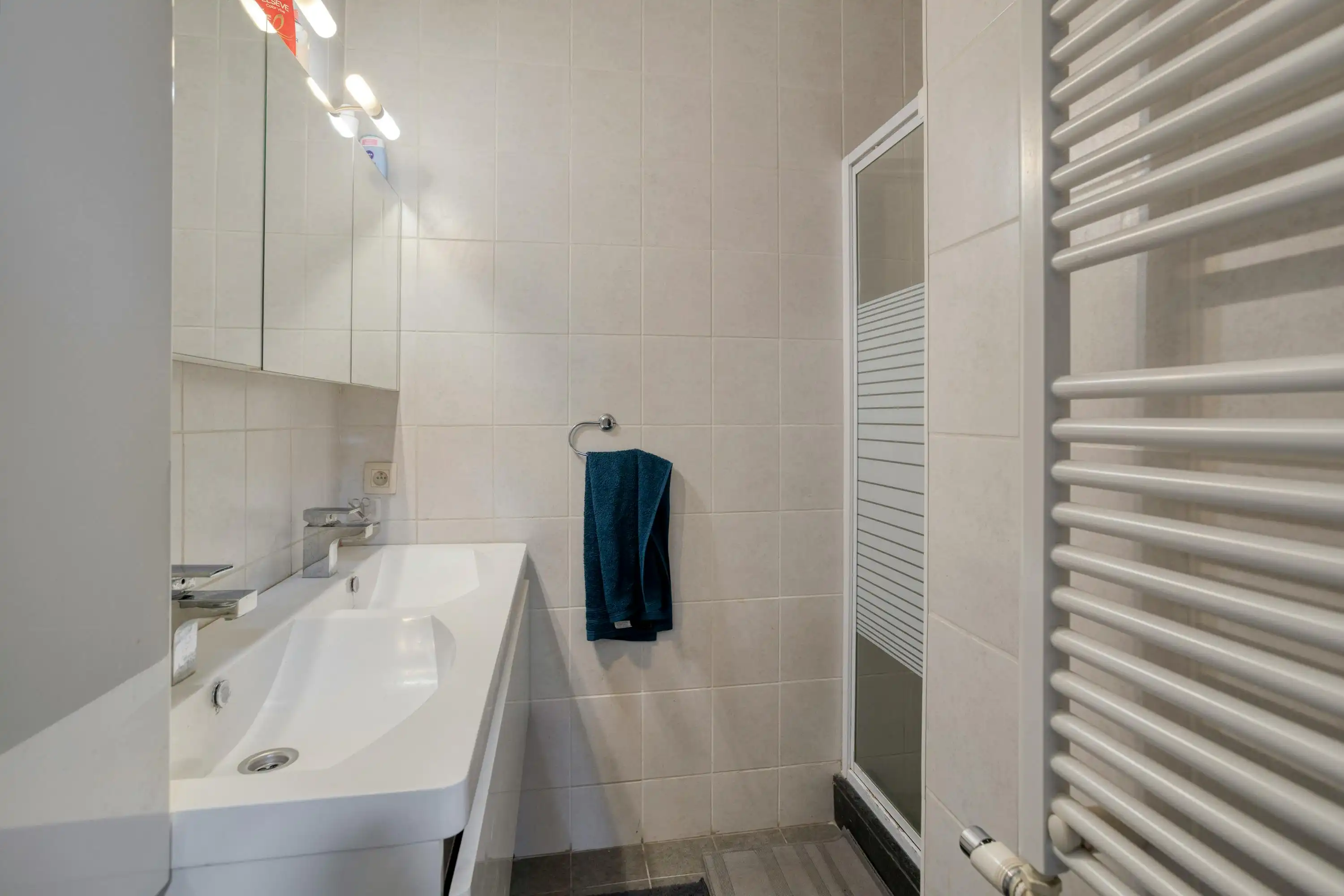 Instapklaar appartement met 2 slaapkamers te koop in Merksem foto 11