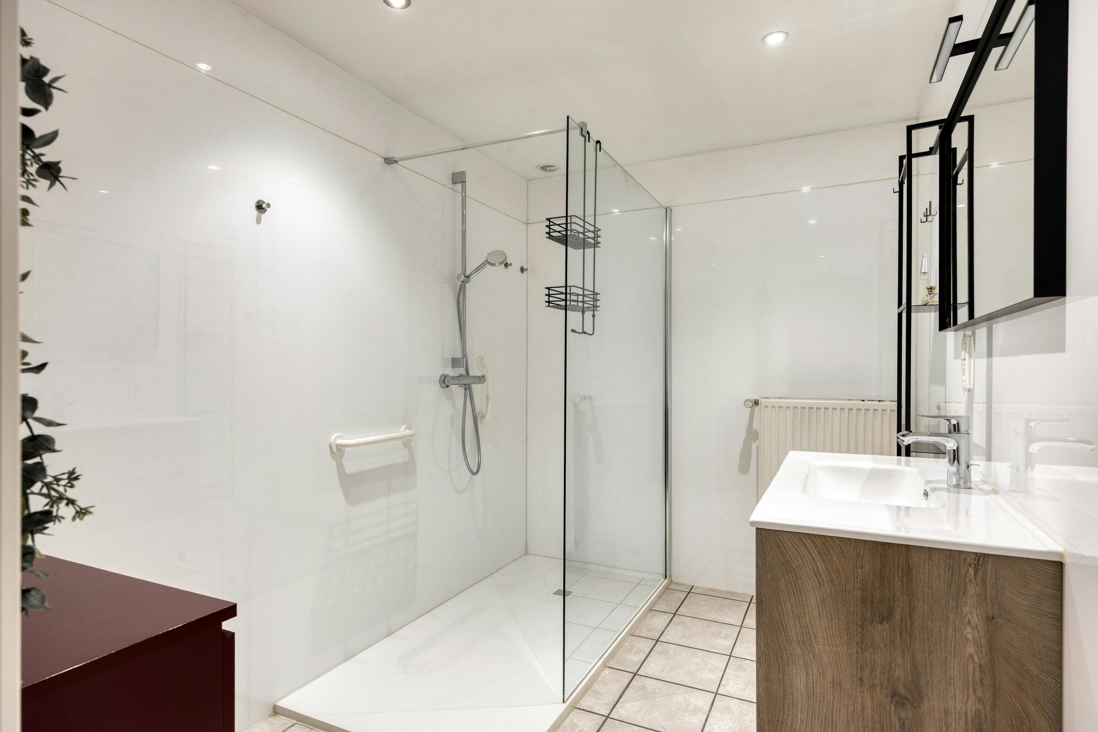 Gelijkvloerse, rolstoelvriendelijk huis te koop op rustige locatie in Molenbeersel foto 10