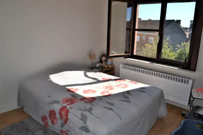 2 slaapkamer appartement met garage! foto 9