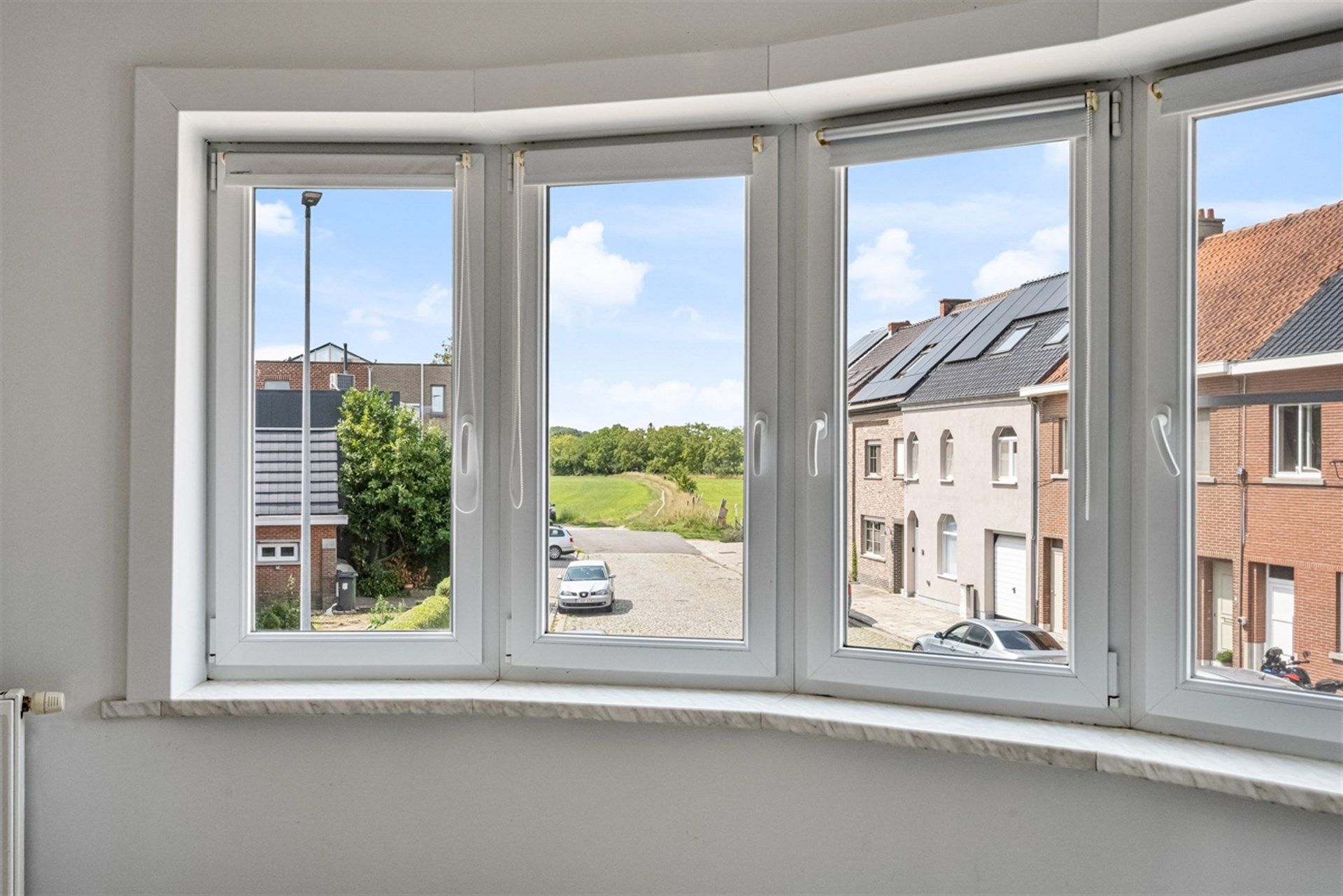 Instapklare woning met drie slaapkamers en koer te Hofstade foto 15