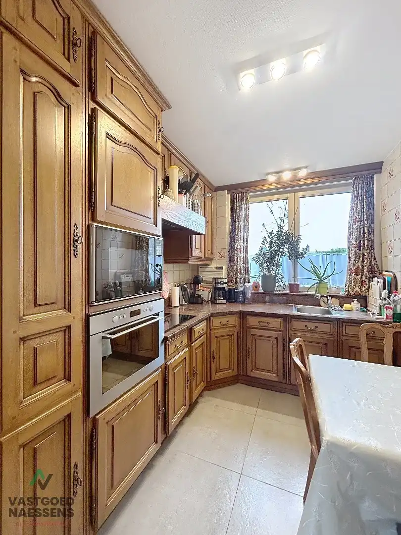 INSTAPKLARE WONING MET 3 SLPK, GARAGE EN ZONNIGE TUIN foto 11