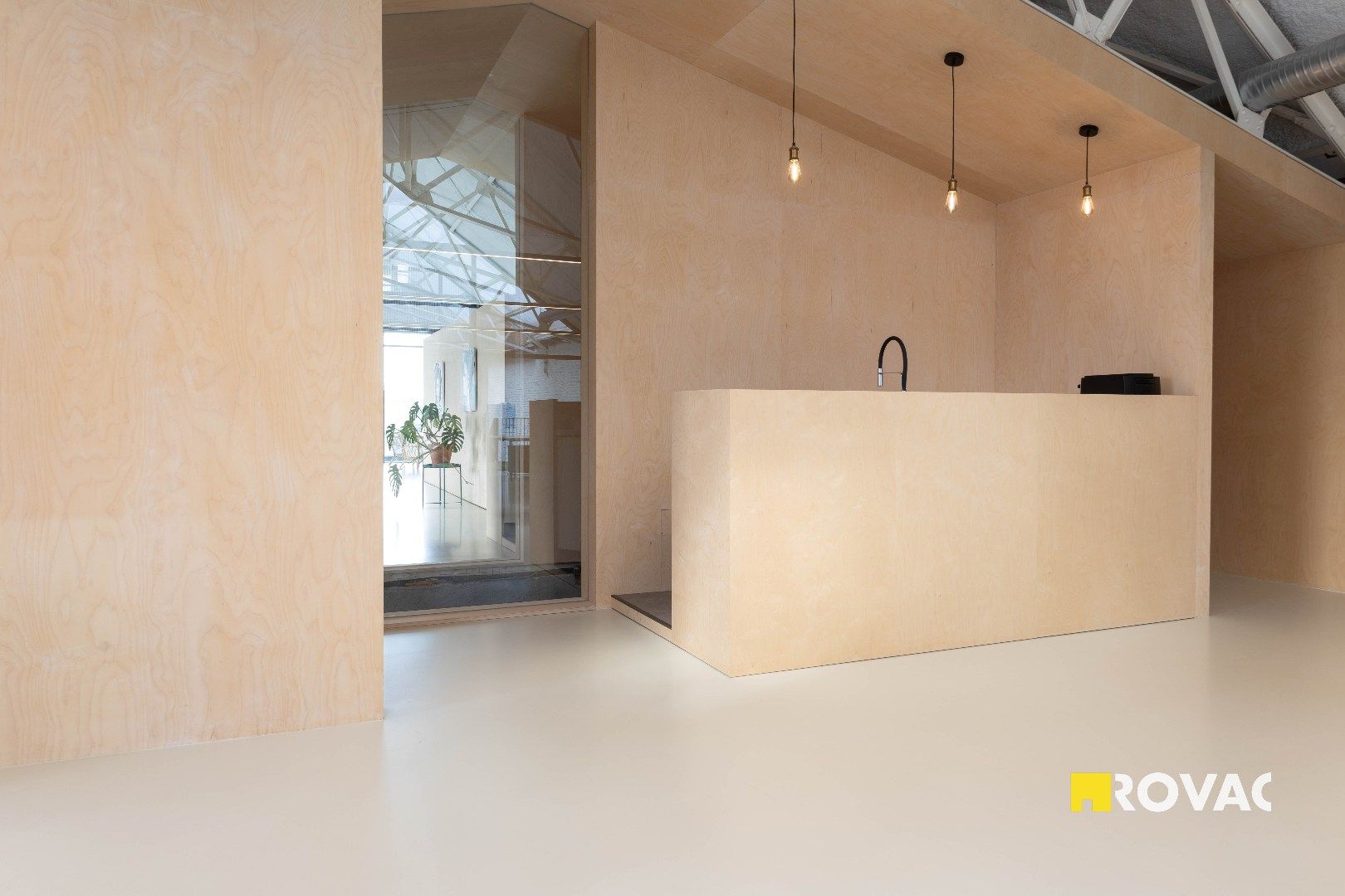 Stijlvolle en instapklare kantoorruimtes met binnentuin in centrum Izegem foto 15