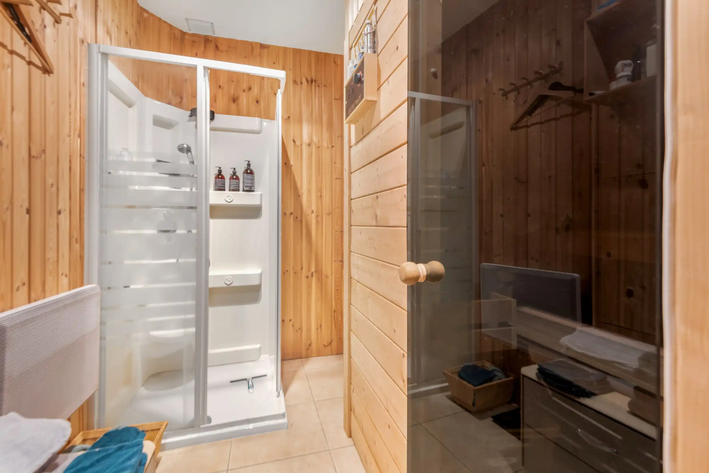 Ruime Bel-étage woning gelegen in het centrum van Knokke met garage/loods van 135m² foto 20