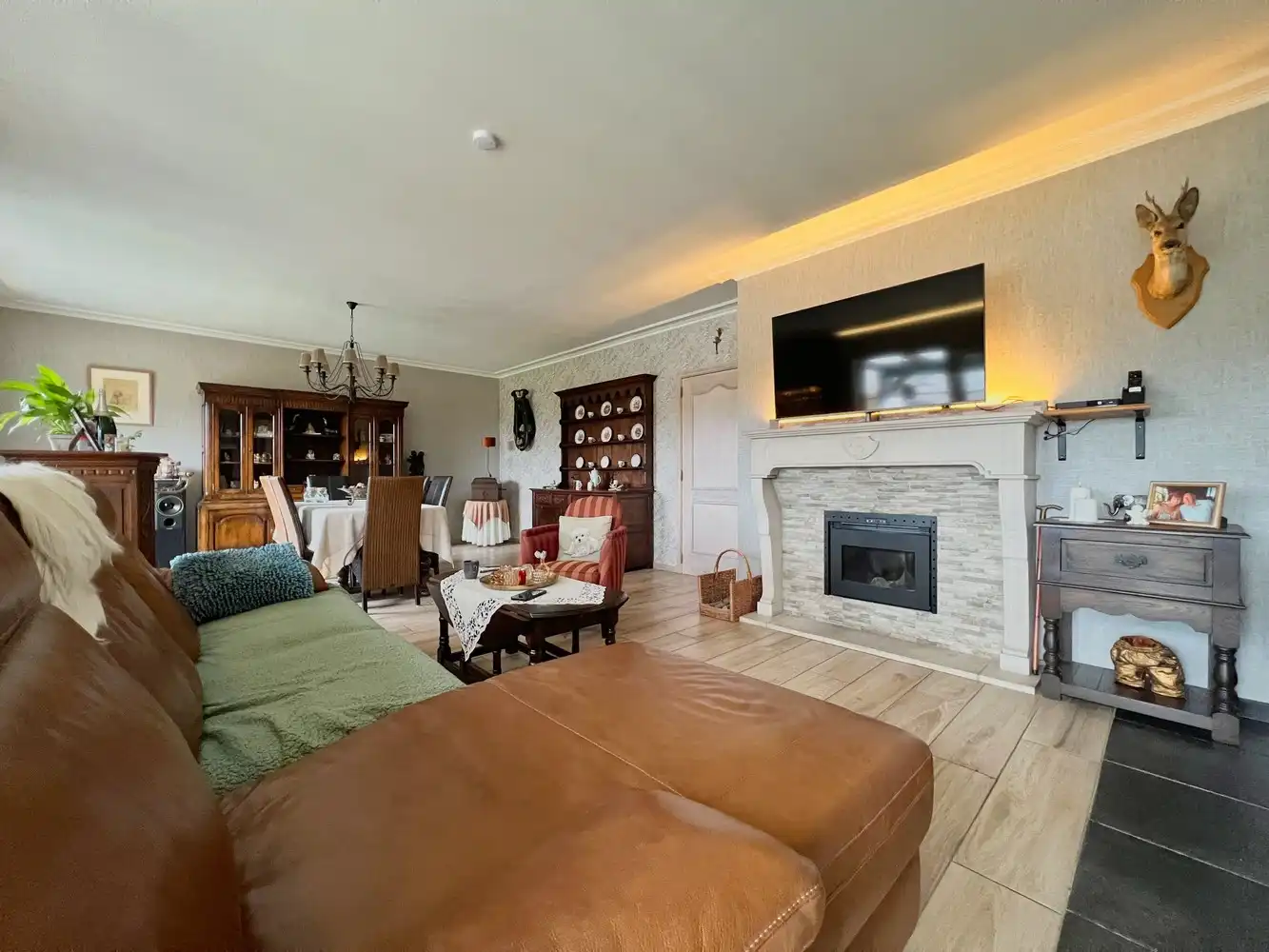 Instapklare, vernieuwde woning met zonnige tuin (821m²)! foto 3