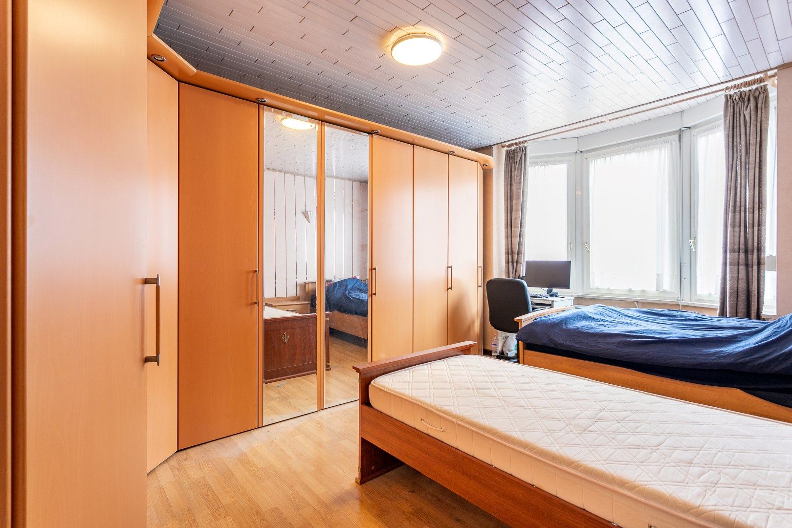 Ruime woning centrum Halle, 4 slpks en tuin foto 12
